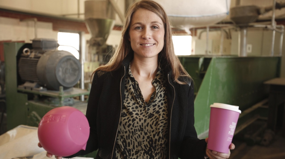 earthrise - Reimagining Plastics