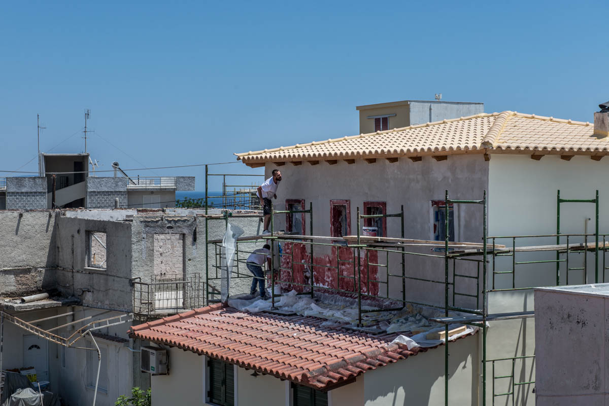 Affected residents also call for the speeding up of the processes to issue licenses for the repairing and reconstruction of the roughly 3,000 houses that were damaged in the fire.