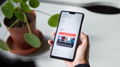 Sholeen 4/E-commerce smartphone image