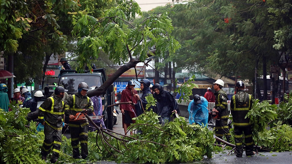 Tropical Storm Wipha swamps southwest China