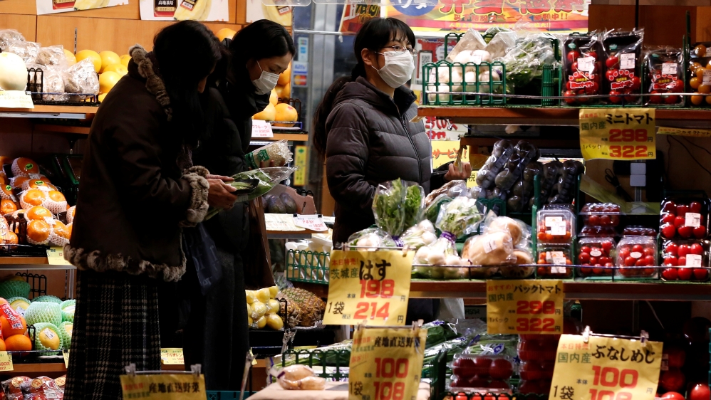 Japan shoppers in a Tokyo supermarket.