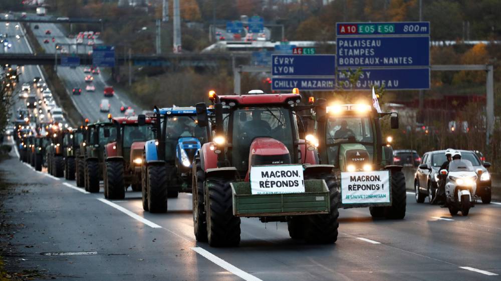 tractors Paris - reuters