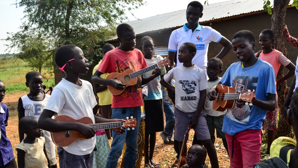 Uganda child refugees