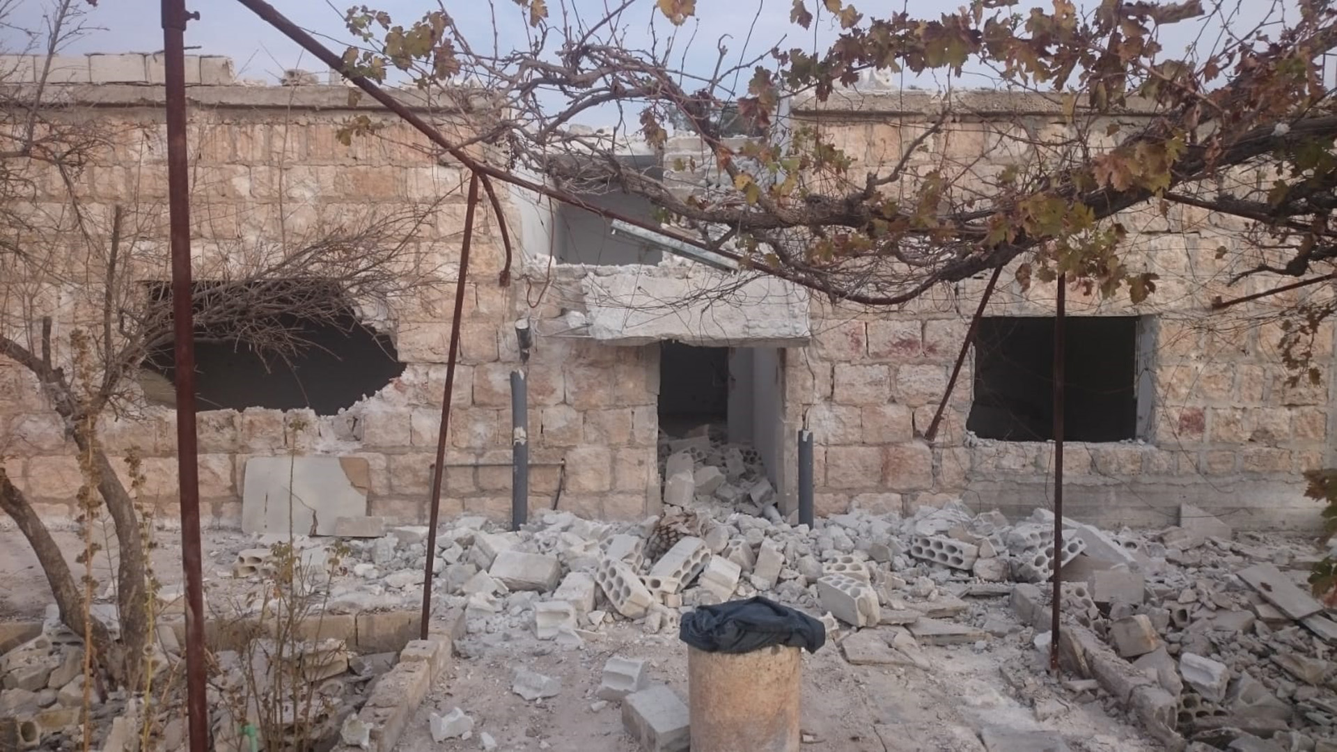 Photos - Idlib doctor first person [Photo courtesy of Dr Tarraf]