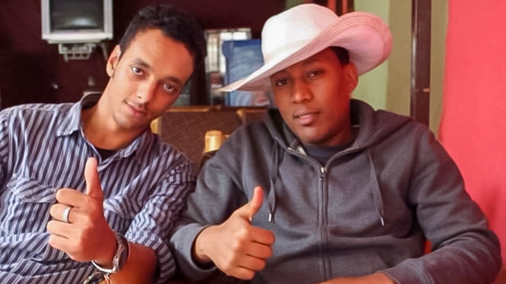 The crash victim captain Yared Getachew (Left) and his close friend captain Benyam Alemayehu (right). [Courtesy of Benyam Alemayehu]