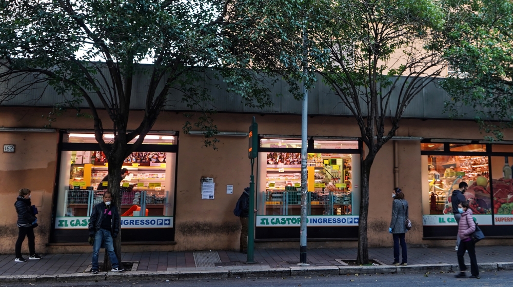 Roma camp/ Outside the camp