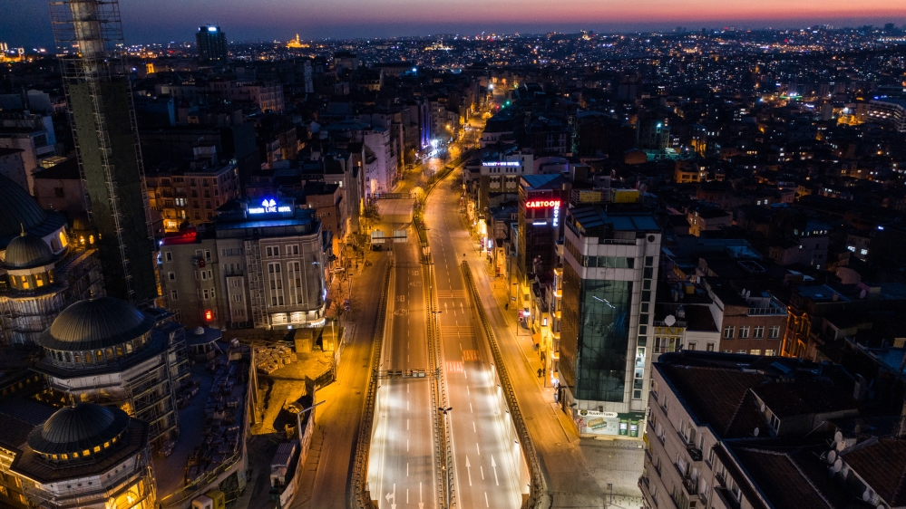 Turkey Imposes Weekend Lockdown In Major Cities To Curb Coronavirus Spread