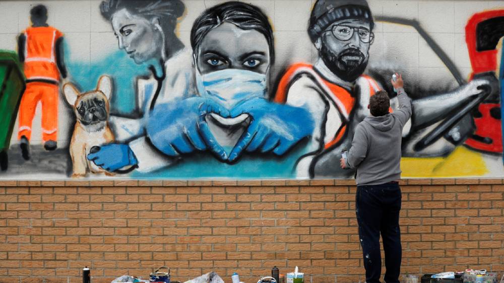 Key workers mural - UK - reuters