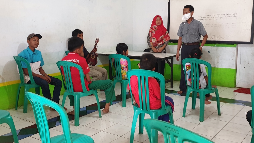 Indonesia street children