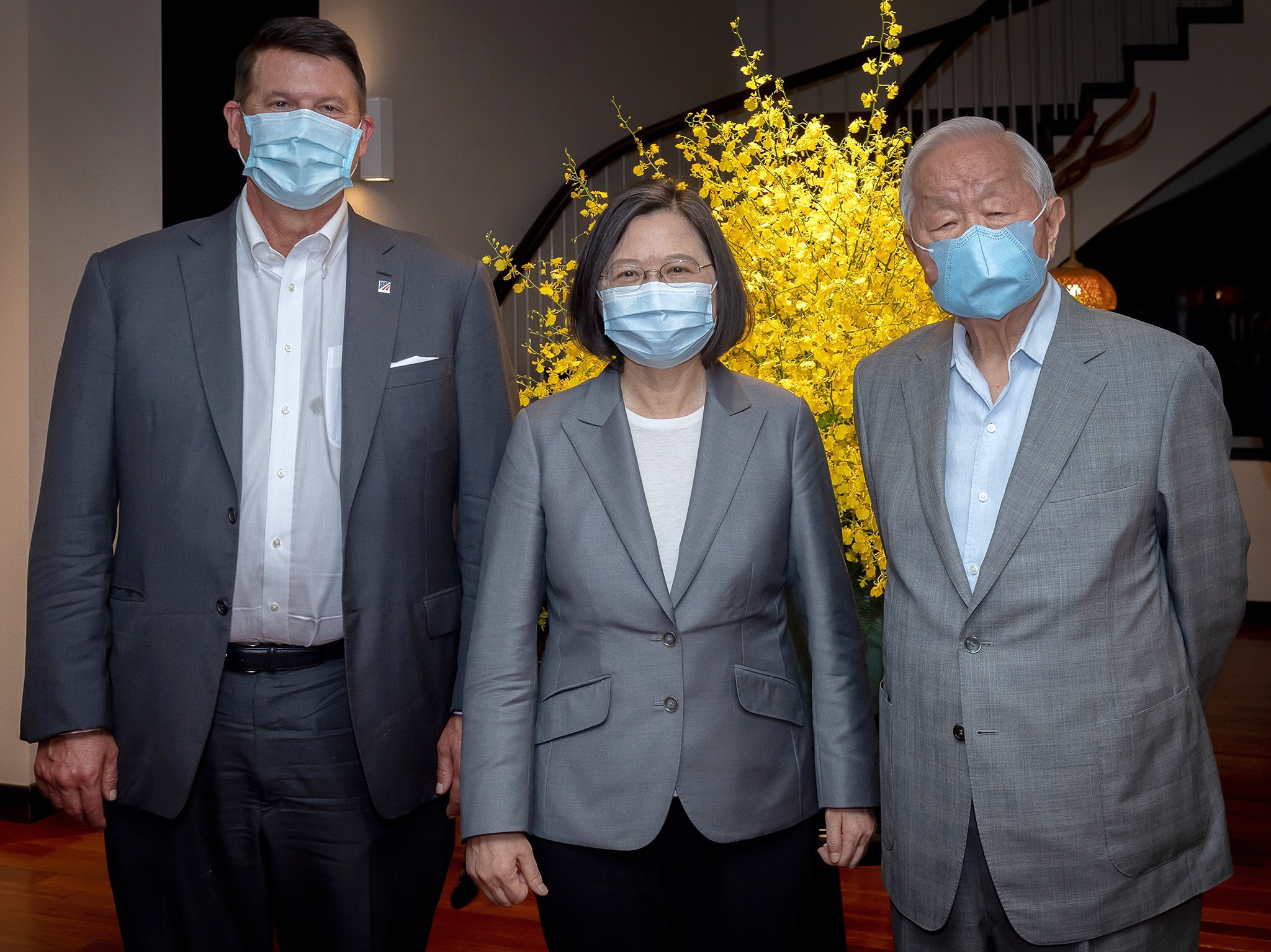 Taiwan President Tsai Ing-wen,center with U.S. Under Secretary of State Keith Krach at left and Morris Chang, former chairman of Taiwan Semiconductor Manufacturing Company (TSMC) pose for a photo inside Tsai's presidential residence in Taipei, Taiwan