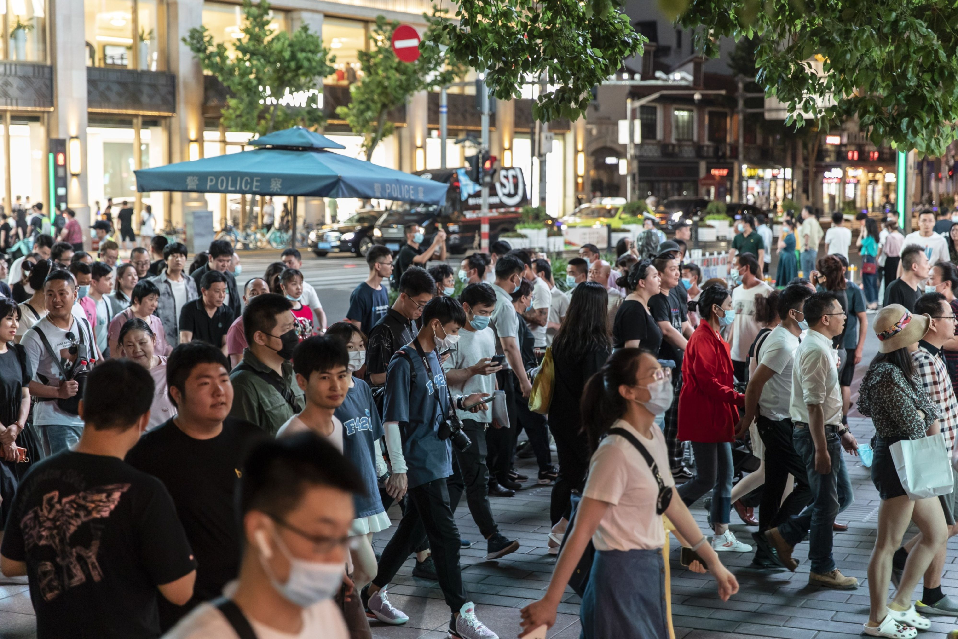A slow recovery in China's services industry has left graduates without jobs [File: Qilai Shen/Bloomberg]