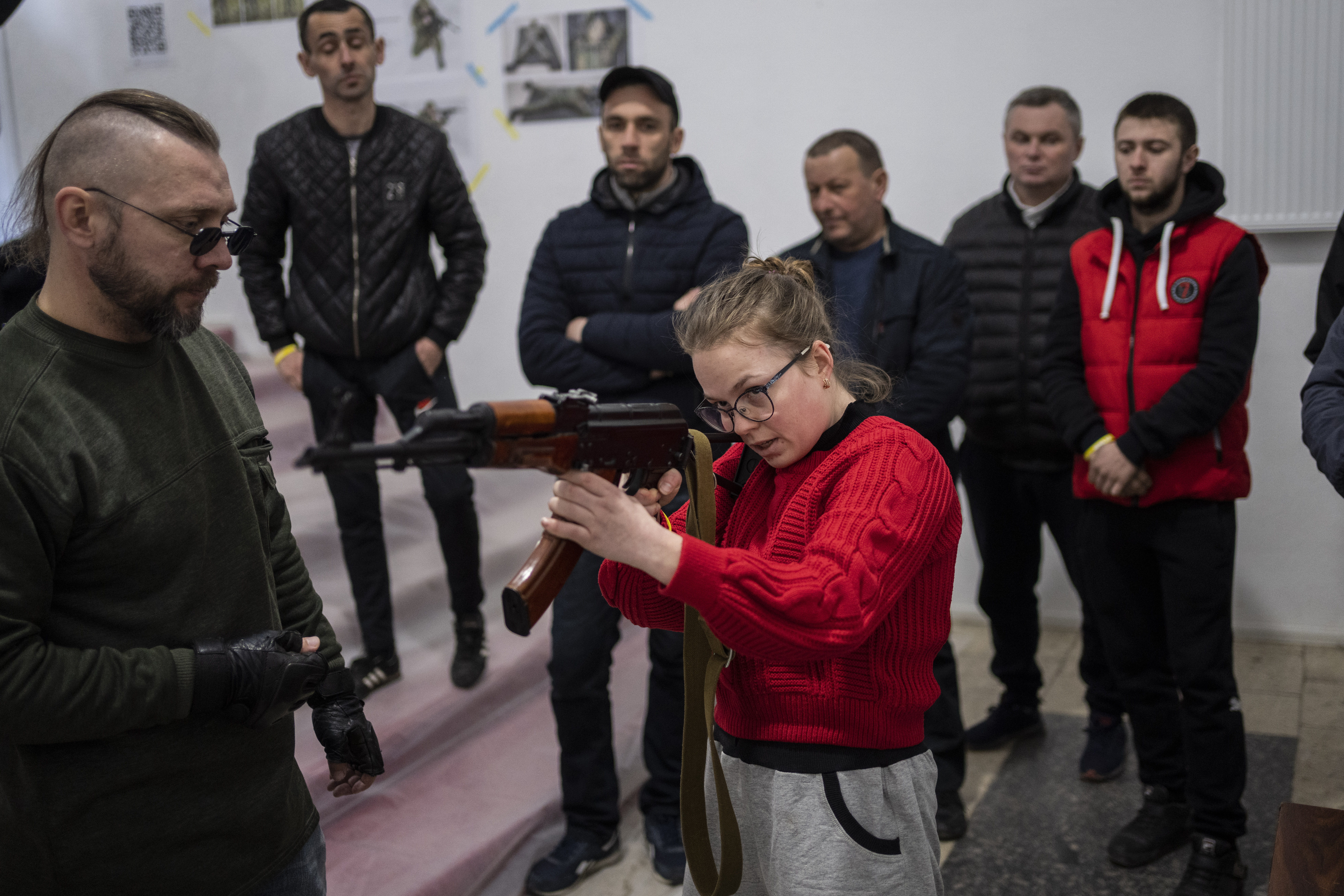 Ukrainian civilians receive weapons training in Lviv