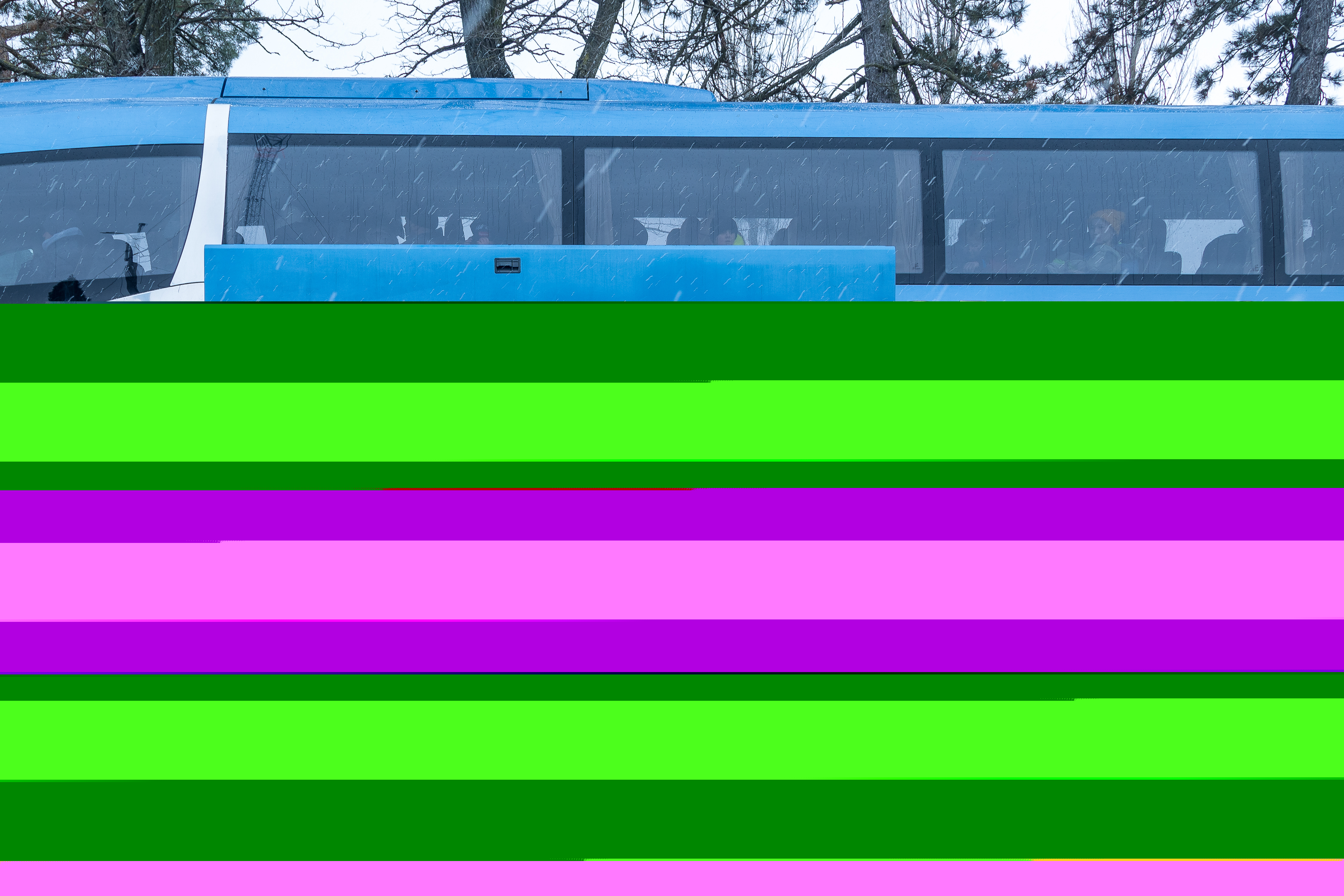 Ukrainian refugees arrive in Romania