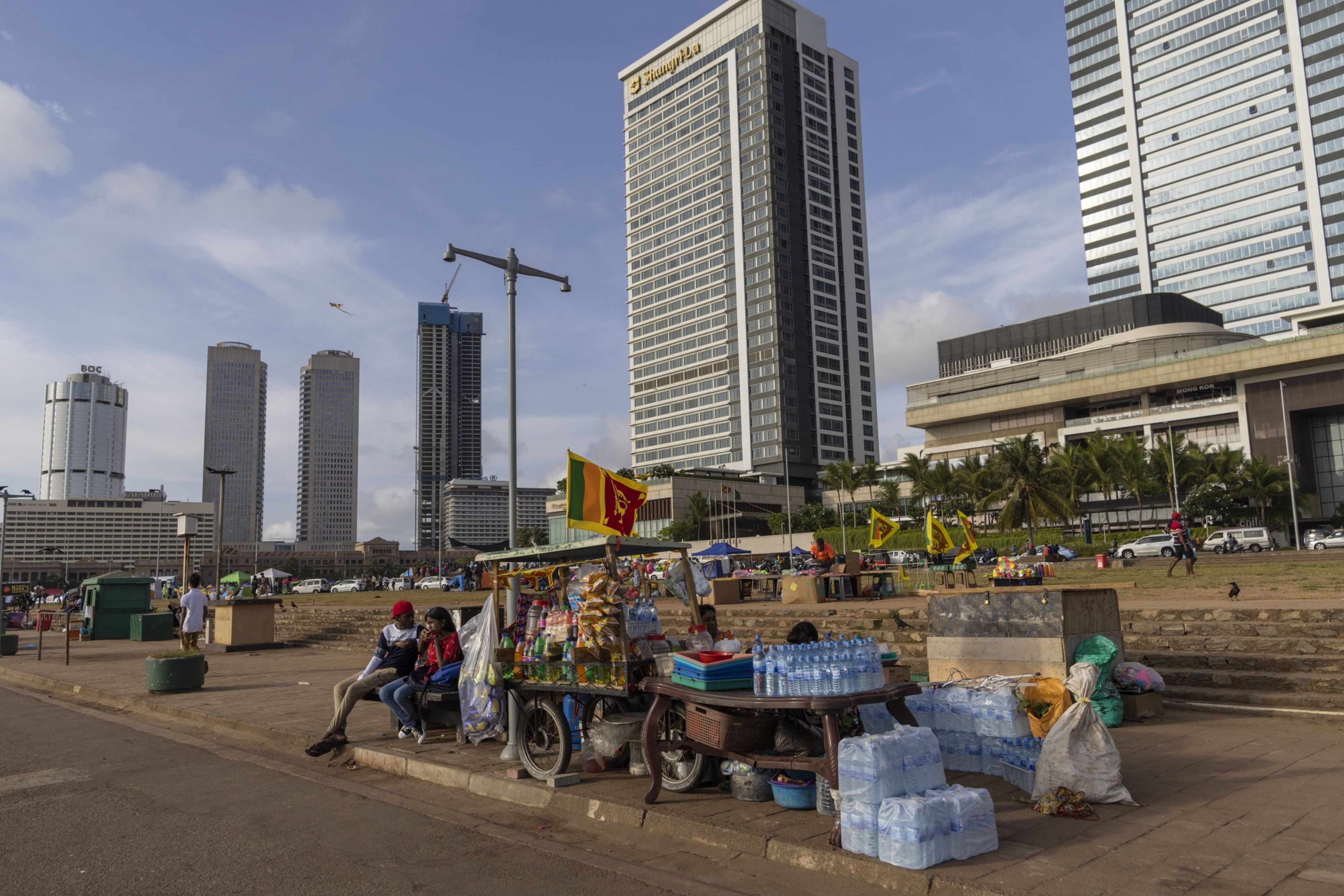A food stall in front of commercial buildings in downtown Colombo, Sri Lanka