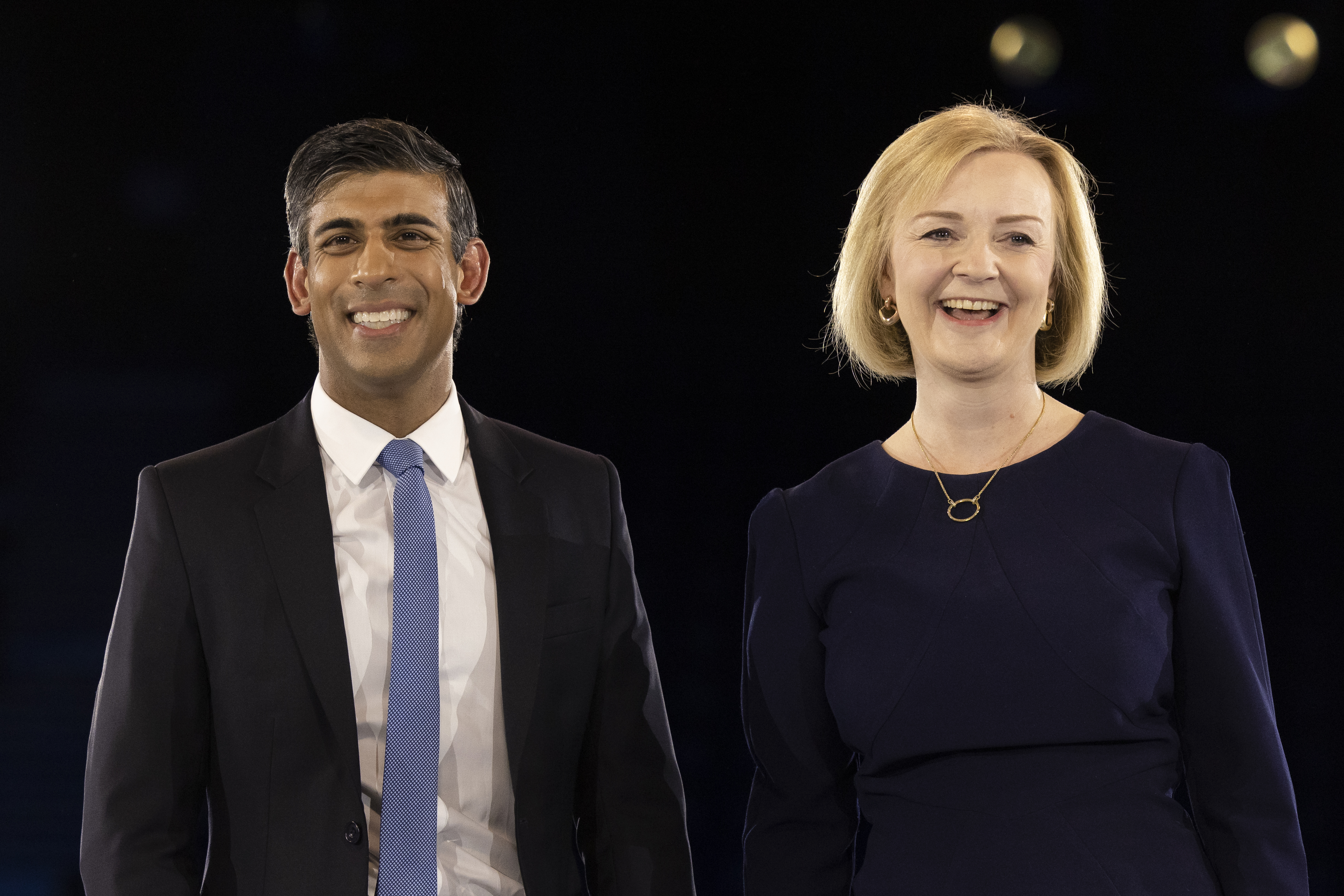 Conservative leadership hopefuls Liz Truss and Rishi Sunak appear at the end of the final Tory leadership hustings at Wembley Arena on August 31 [Dan Kitwood/Getty Images]