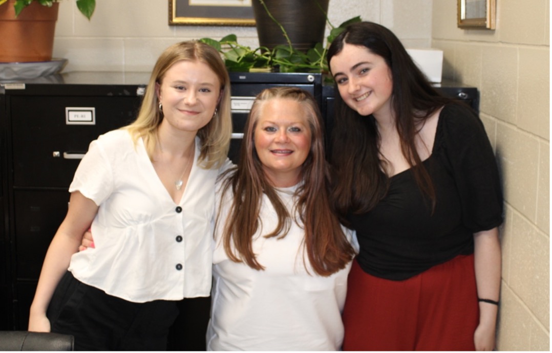 Tasha Shelby (center) has spent a quarter of a century in prison, accused of killing her stepson based on the controversial diagnosis of shaken baby syndrome, which many experts now believe is dodgy science. Shelby is seen here with two volunteers helping her contest her sentencing.