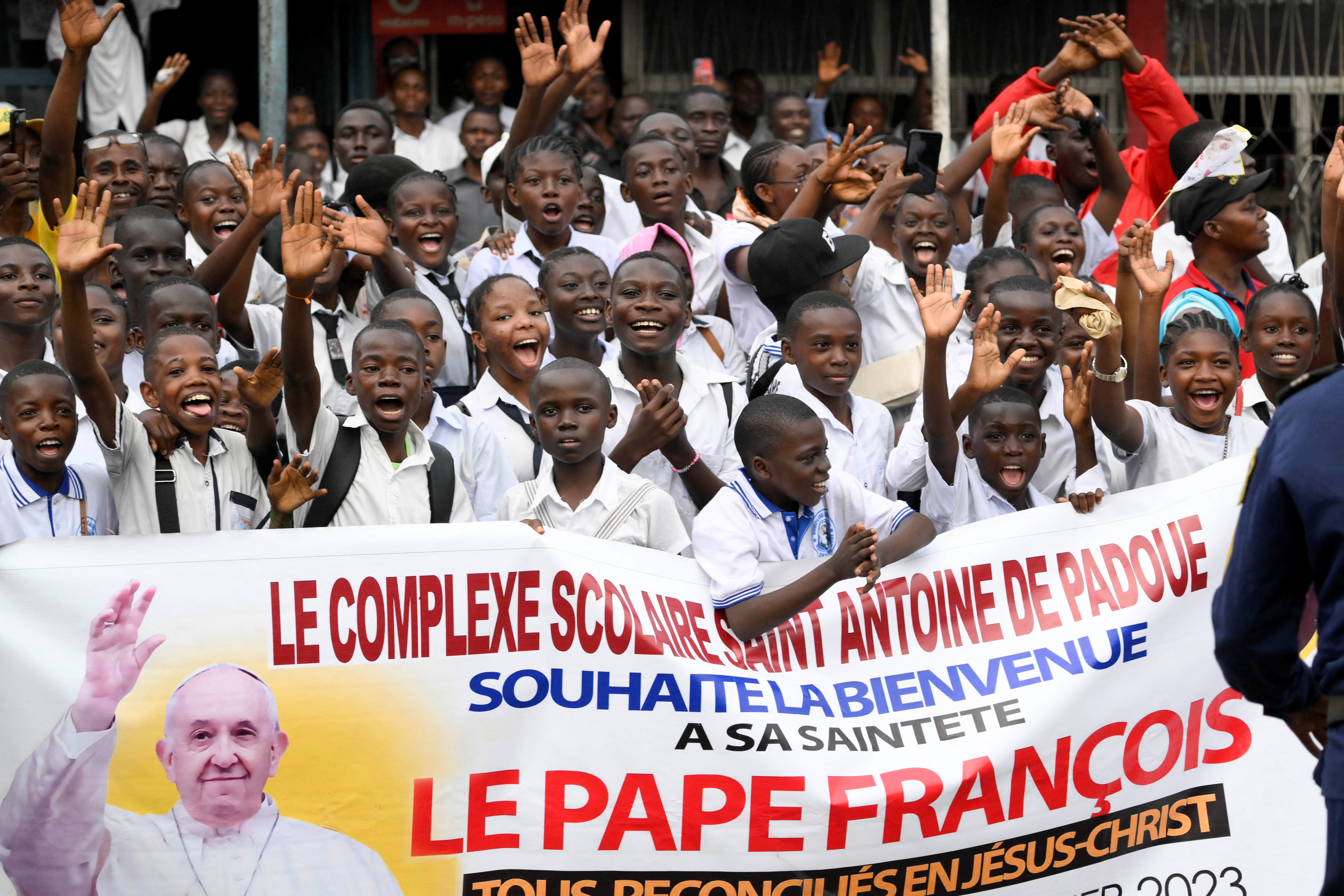 Pope Francis is welcomed by residents of Kinshasa, on his apostolic journey, in Kinshasa, Democratic Republic of Congo, January 31, 2023