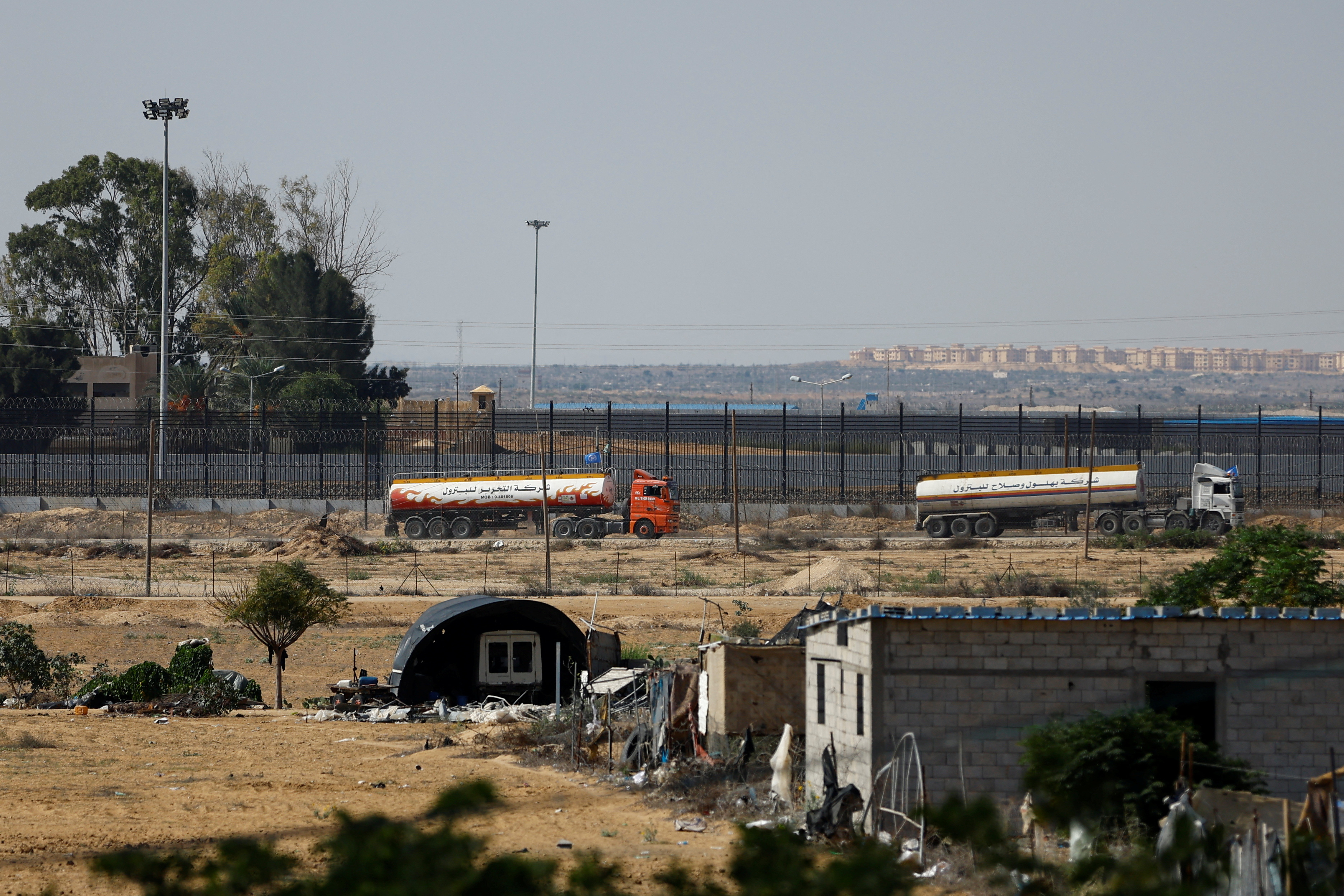 UN-flagged fuel trucks