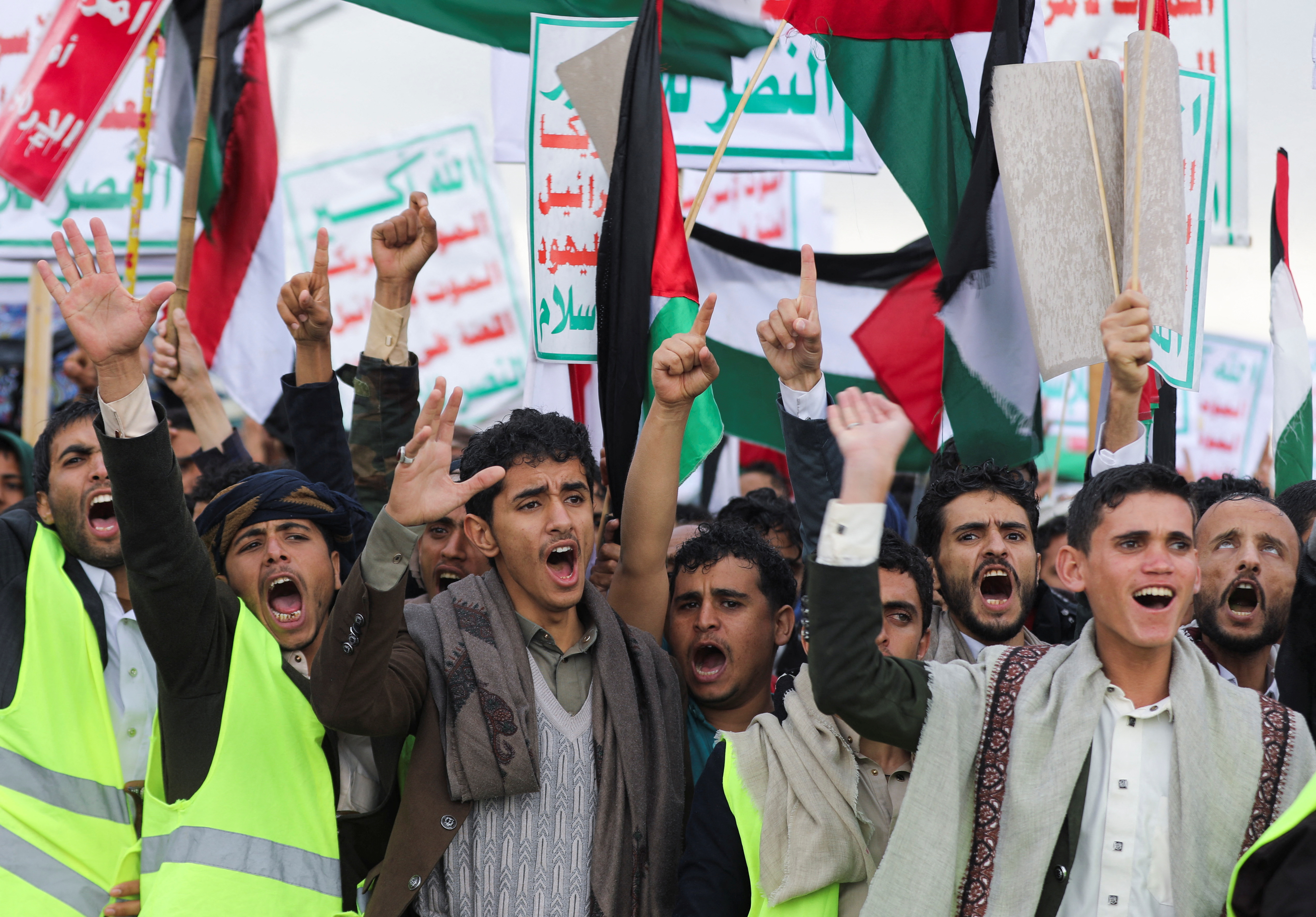 Houthi supporters rally in Sanaa