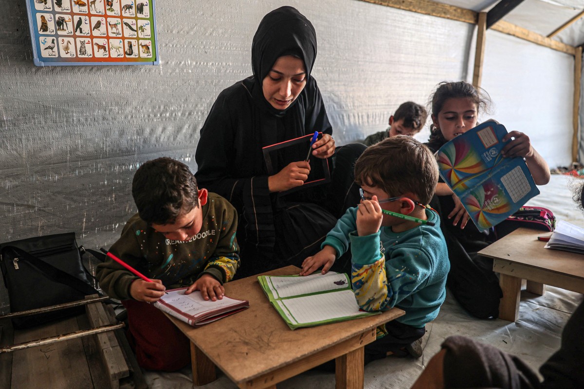 Displaced Palestinian children