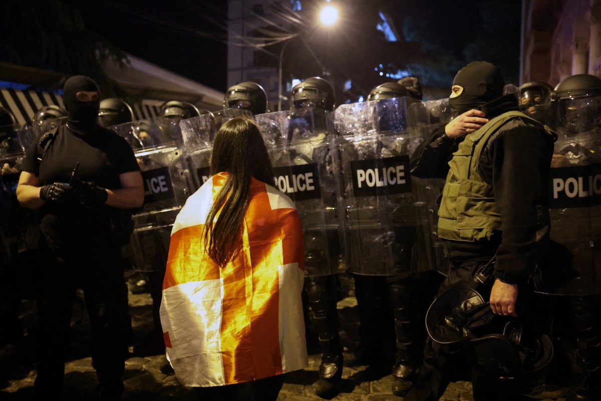 Georgians march 'for Europe', protest controversial bill