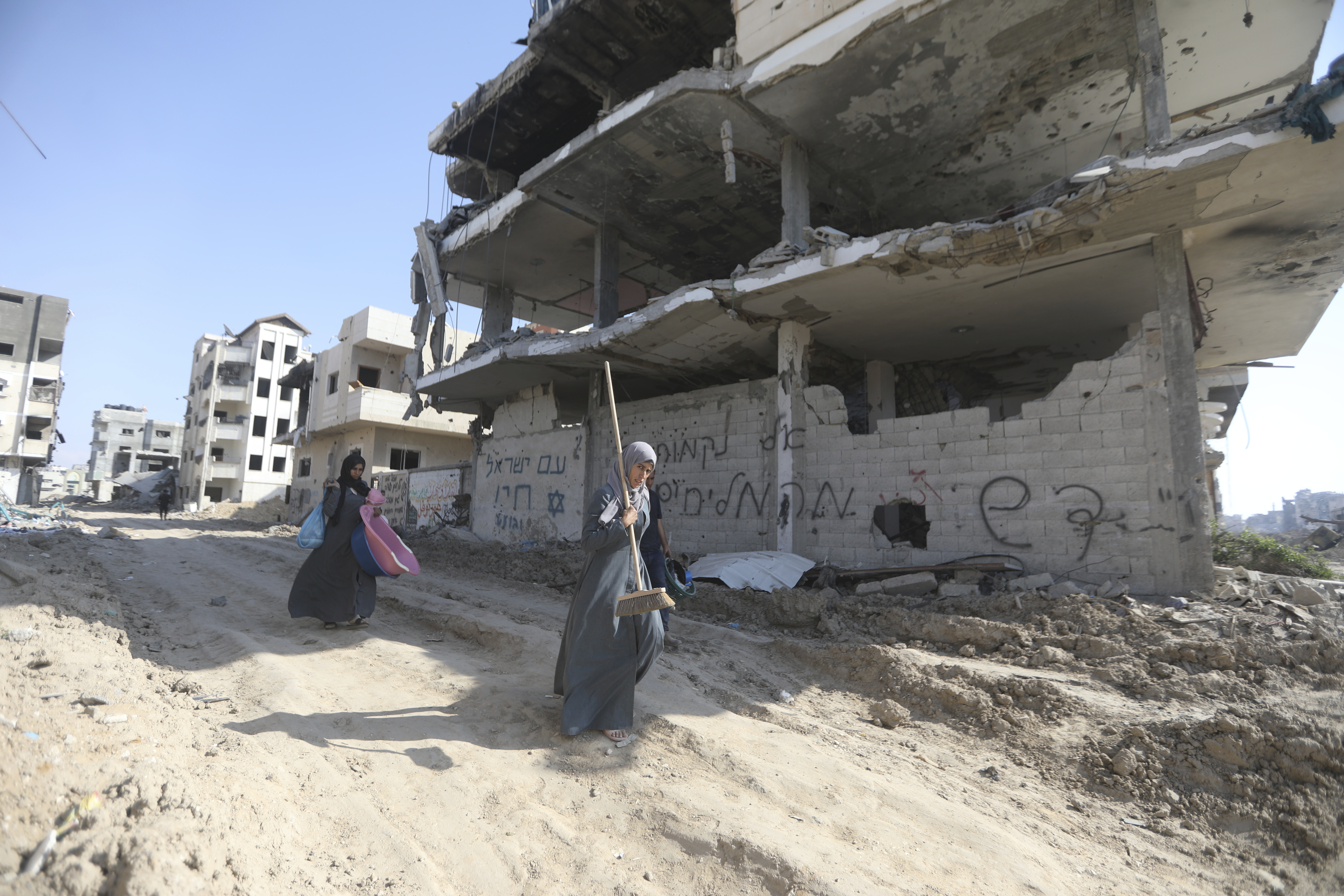 Destruction in Khan Yunis after Israel's withdrawal