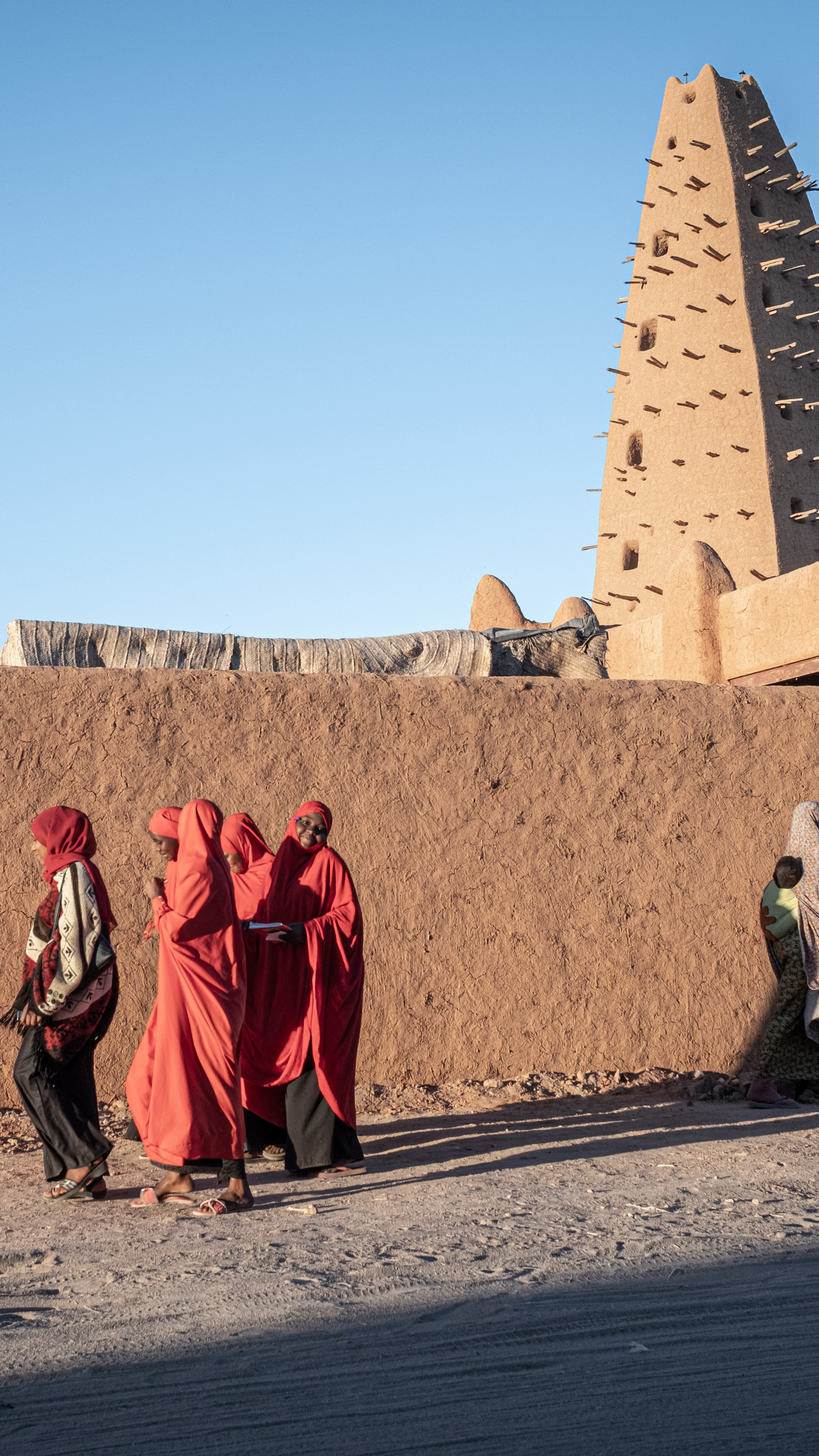 Built in 1515, the great mosque of Agadez is a symbol of the city, and a lighthouse for caravans crossing the desert