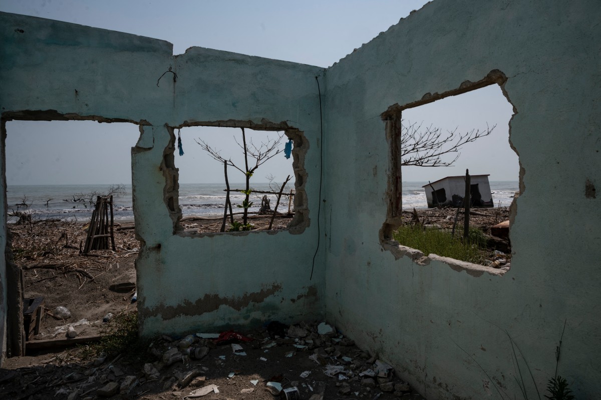 Submerged homes, heat waves fuel Mexico climate angst