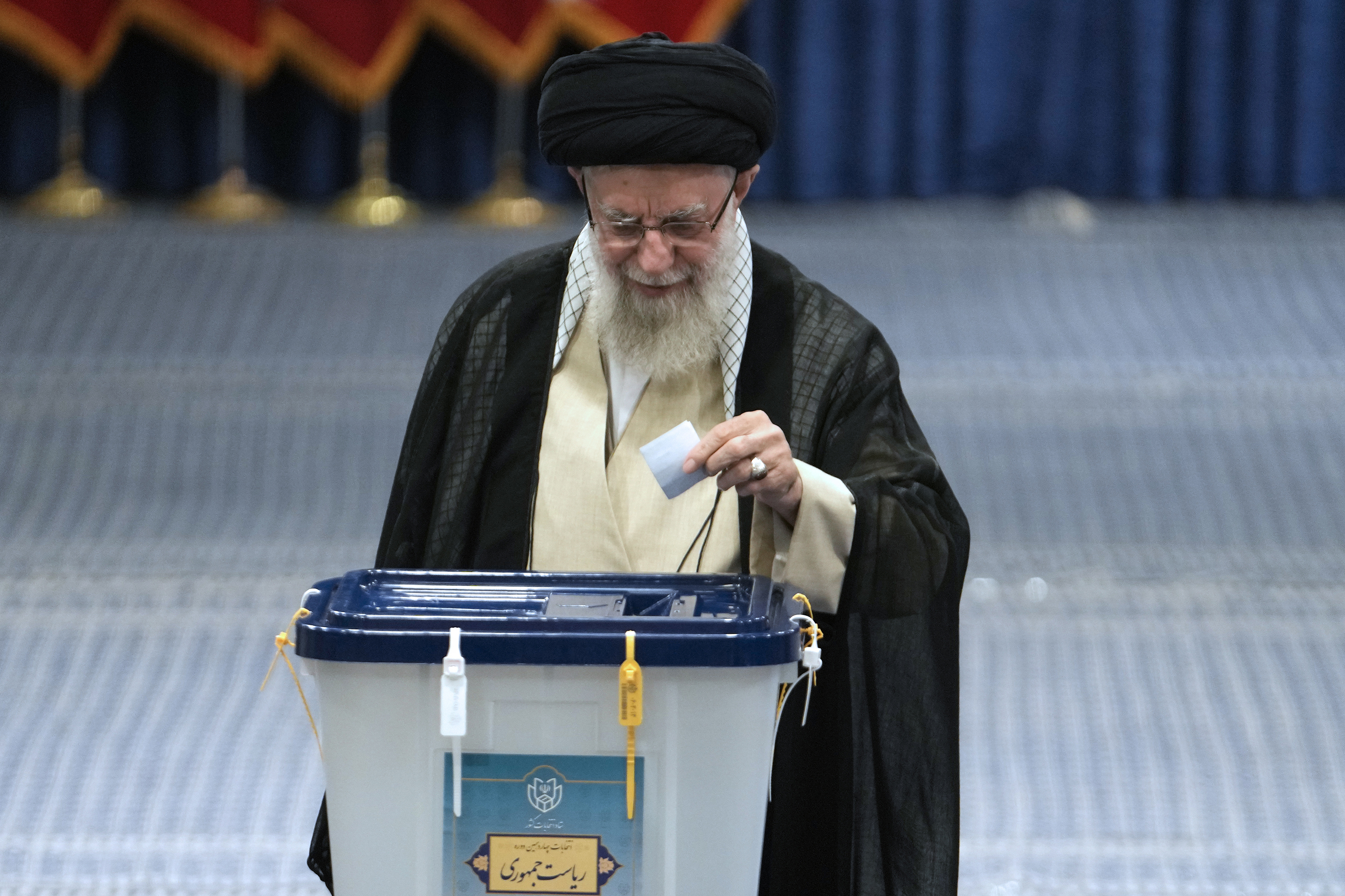 Iranians vote in snap presidential election