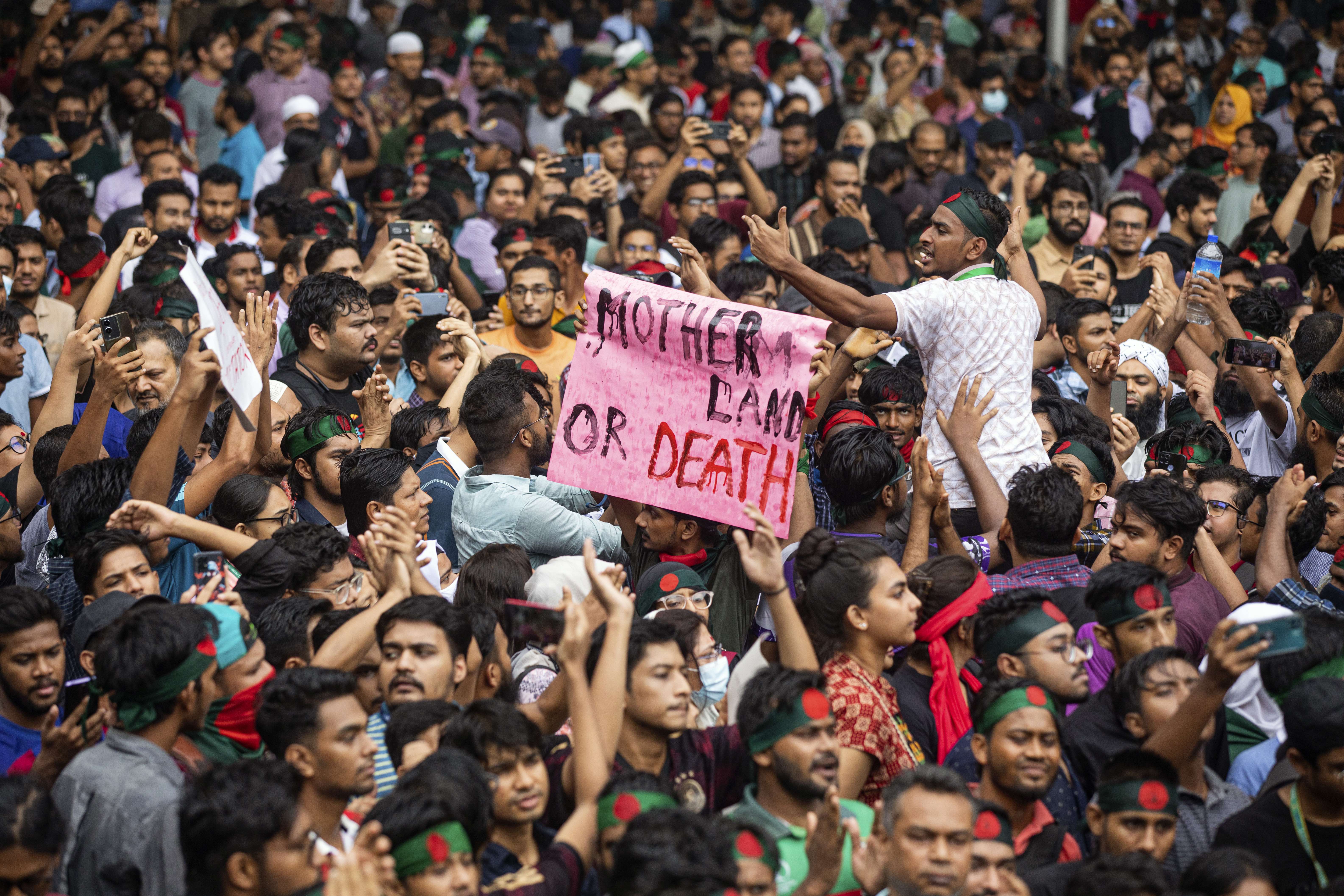 Protests break out again in Bangladesh