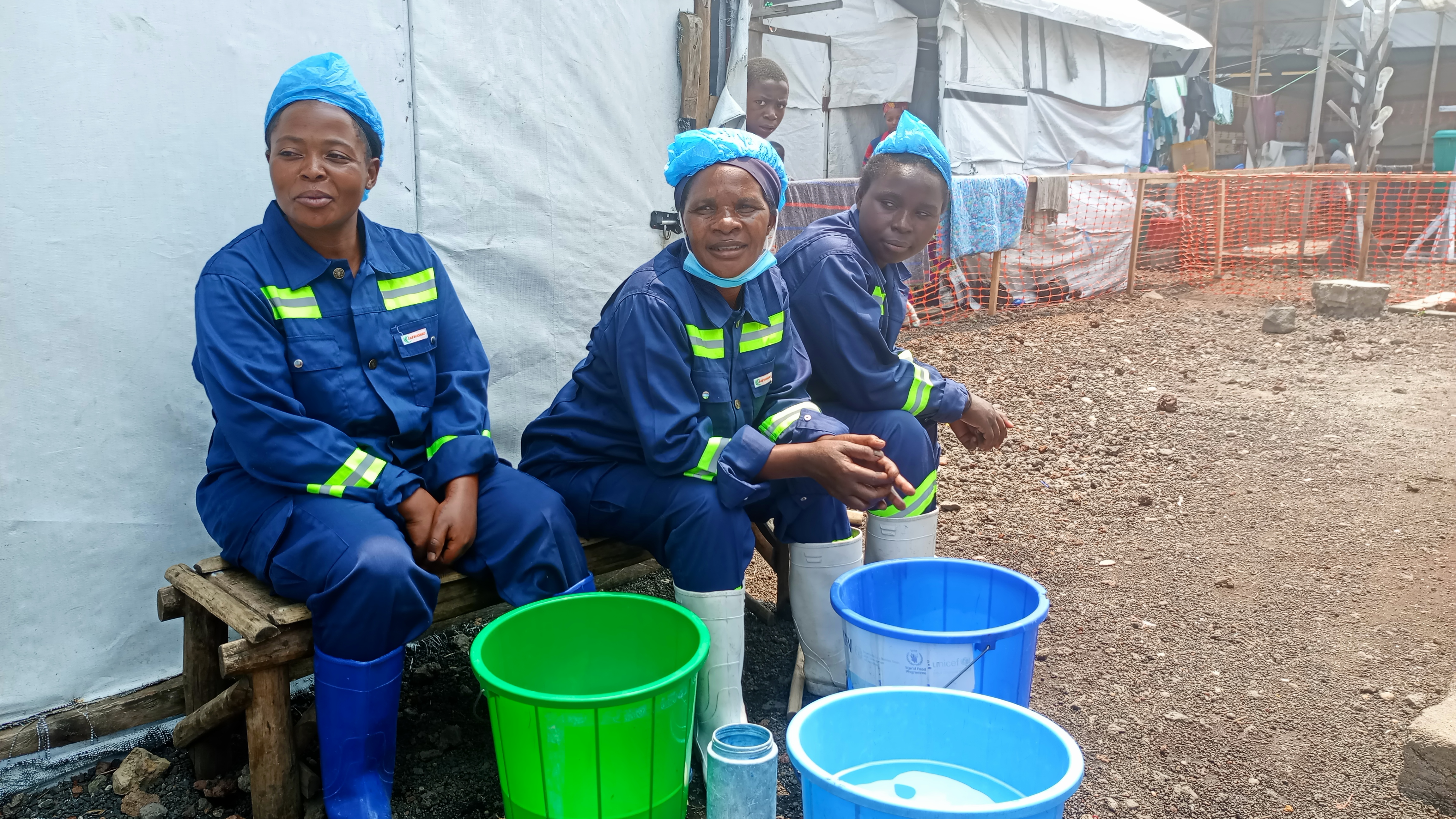 Medics treating mpox in DRC