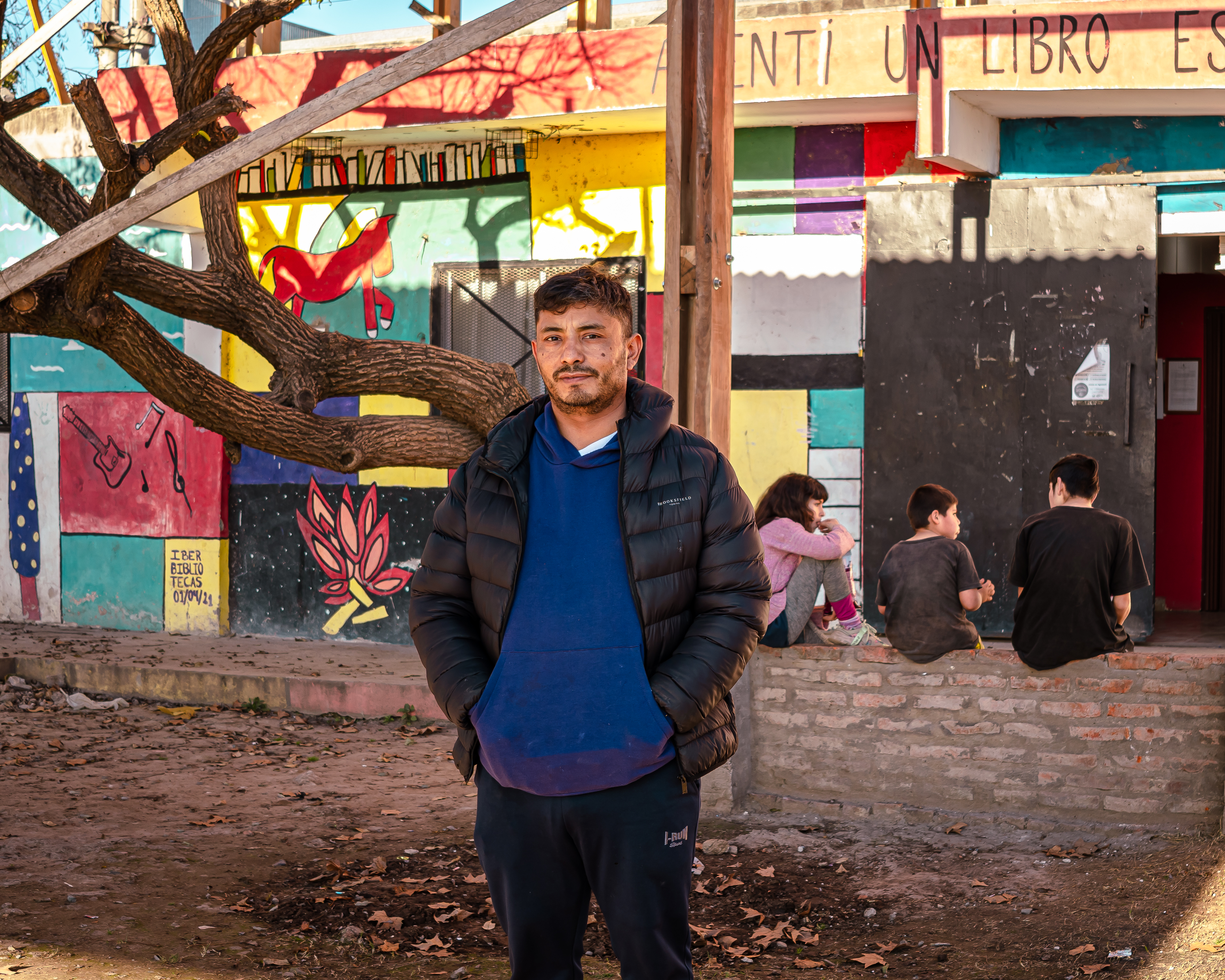 Waldemar Cubilla stands in front of La Carcova library.
