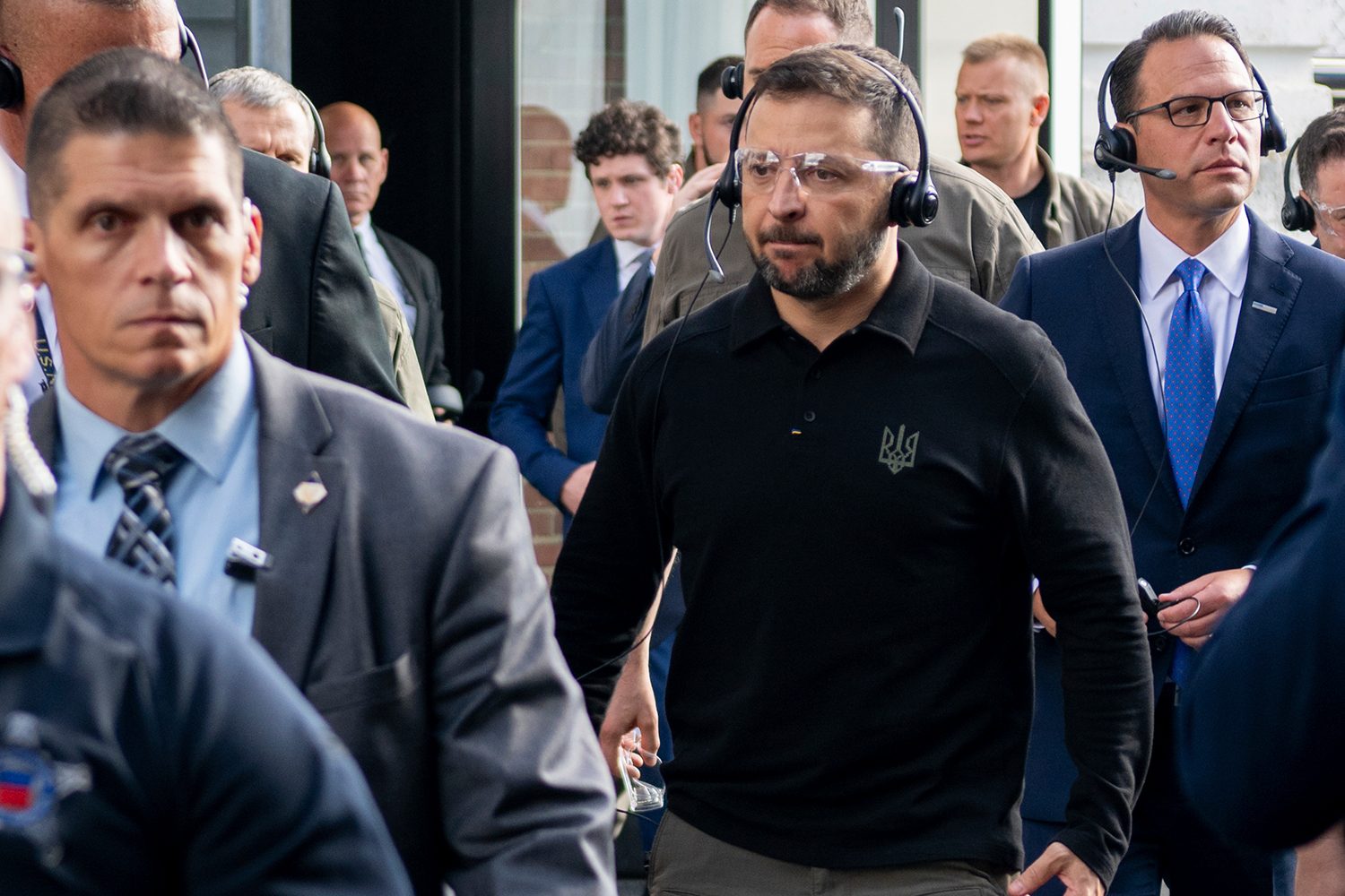 Ukrainian President Volodymyr Zelenskyy (centre) visisted the Scranton Army Ammunition Plant amid tight security