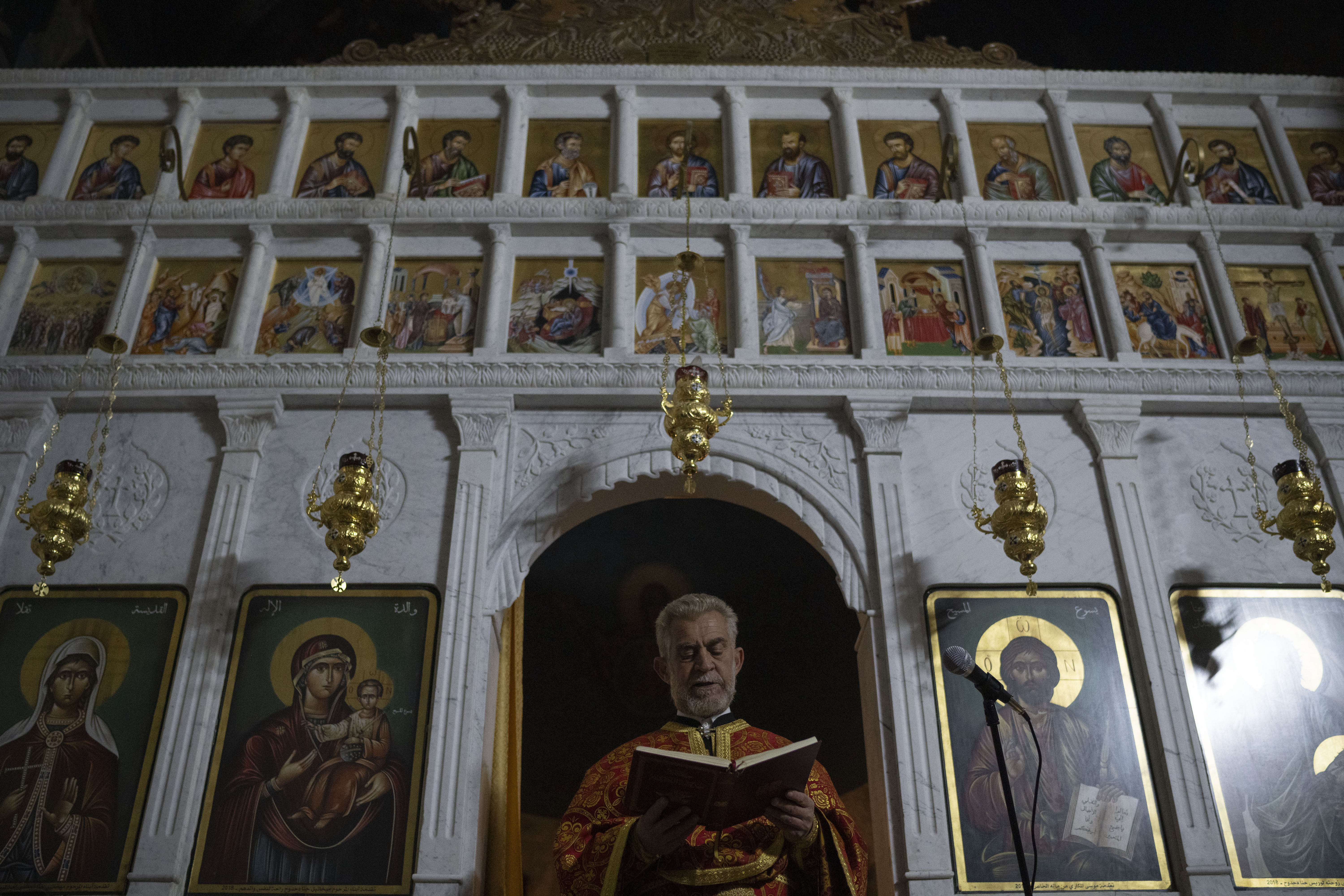 Syrians come together for rare moment of joy