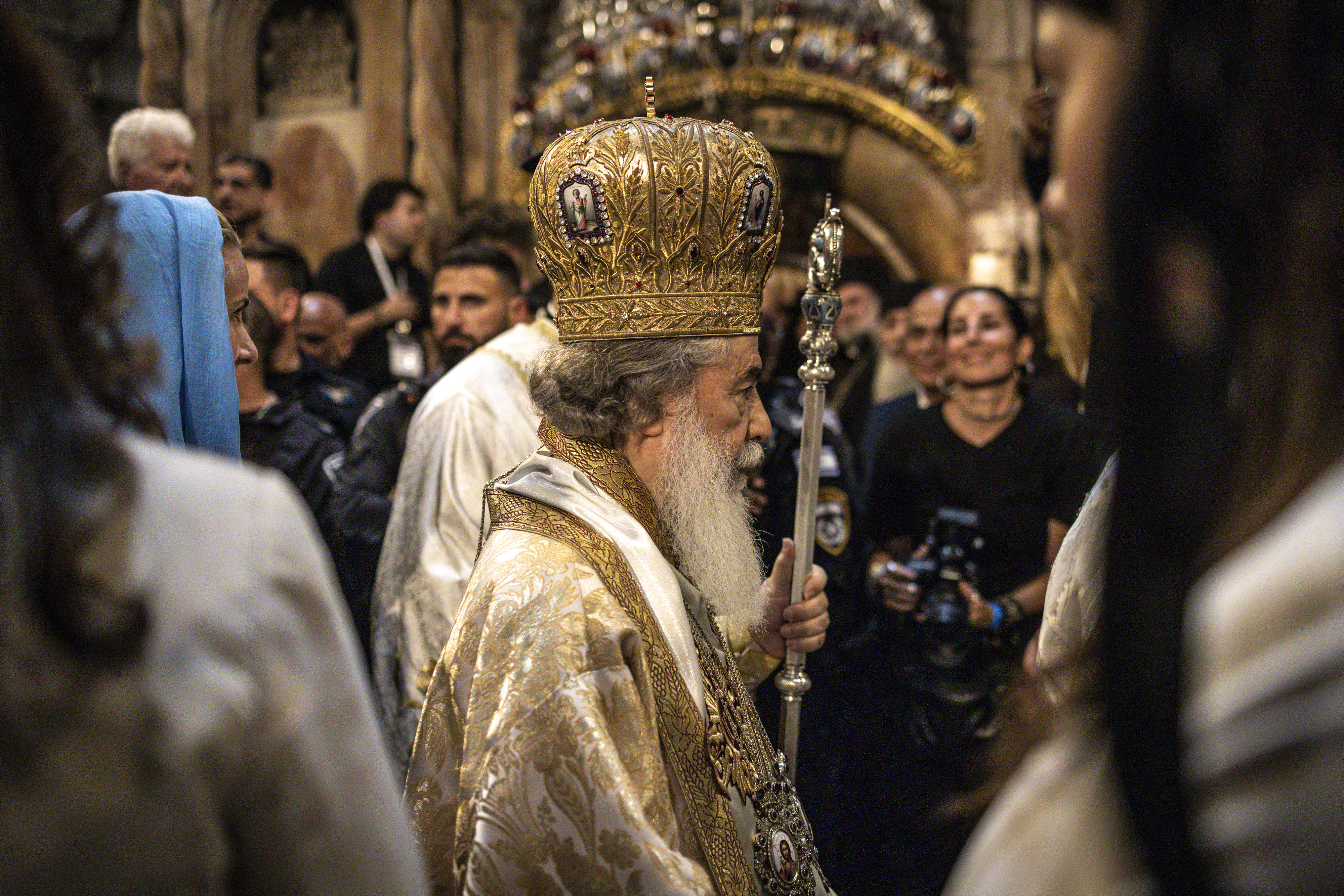 Thousands gather for centuries-old Holy Fire ceremony in Jerusalem