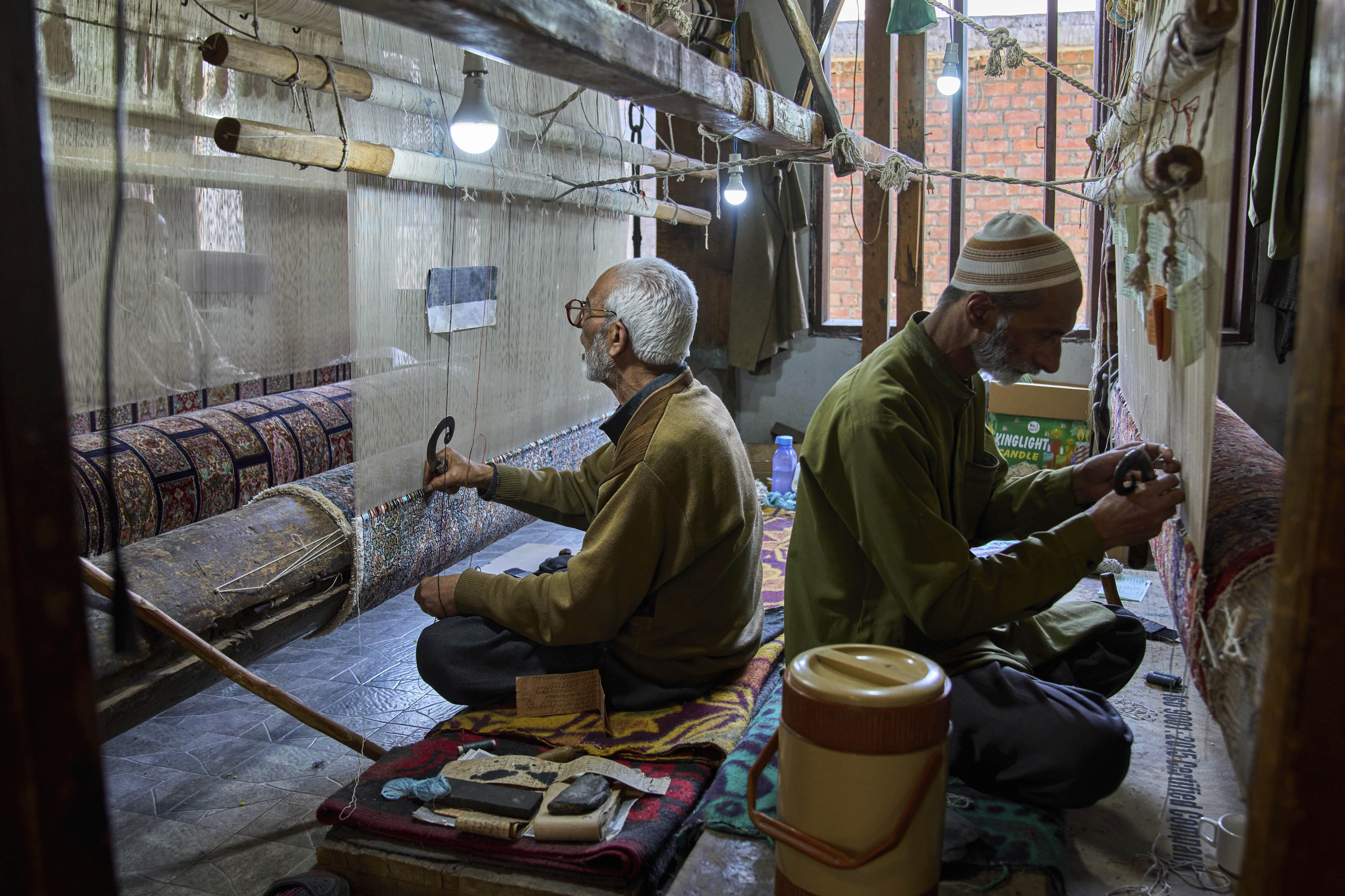 Decades-old Kashmiri weaving legacy threatened by global trade policies