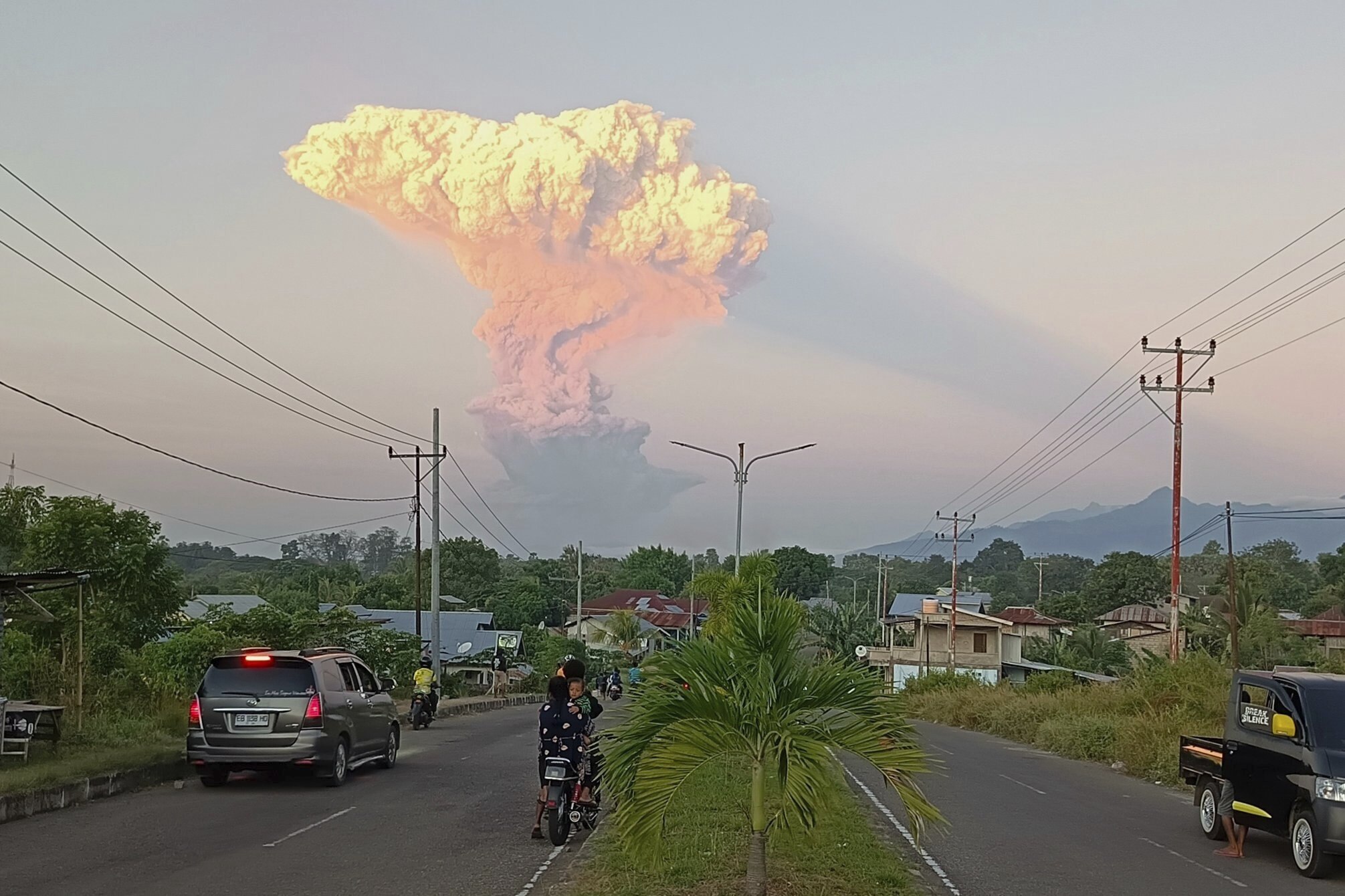Volcano eruption Indonesia