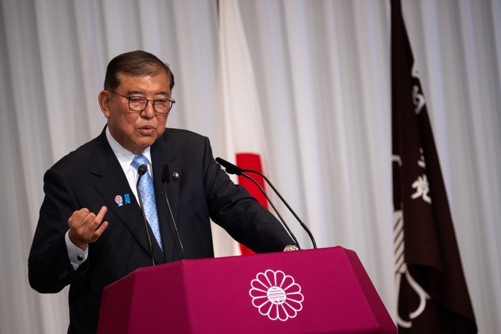 epa12250427 Japan's Prime Minister Shigeru Ishiba attends a press conference at the headquarters of the Liberal Democratic Party (LDP) in Tokyo, Japan, 21 July 2025, the day after the prime minister's coalition lost its upper house majority. EPA/PHILIP FONG / POOL