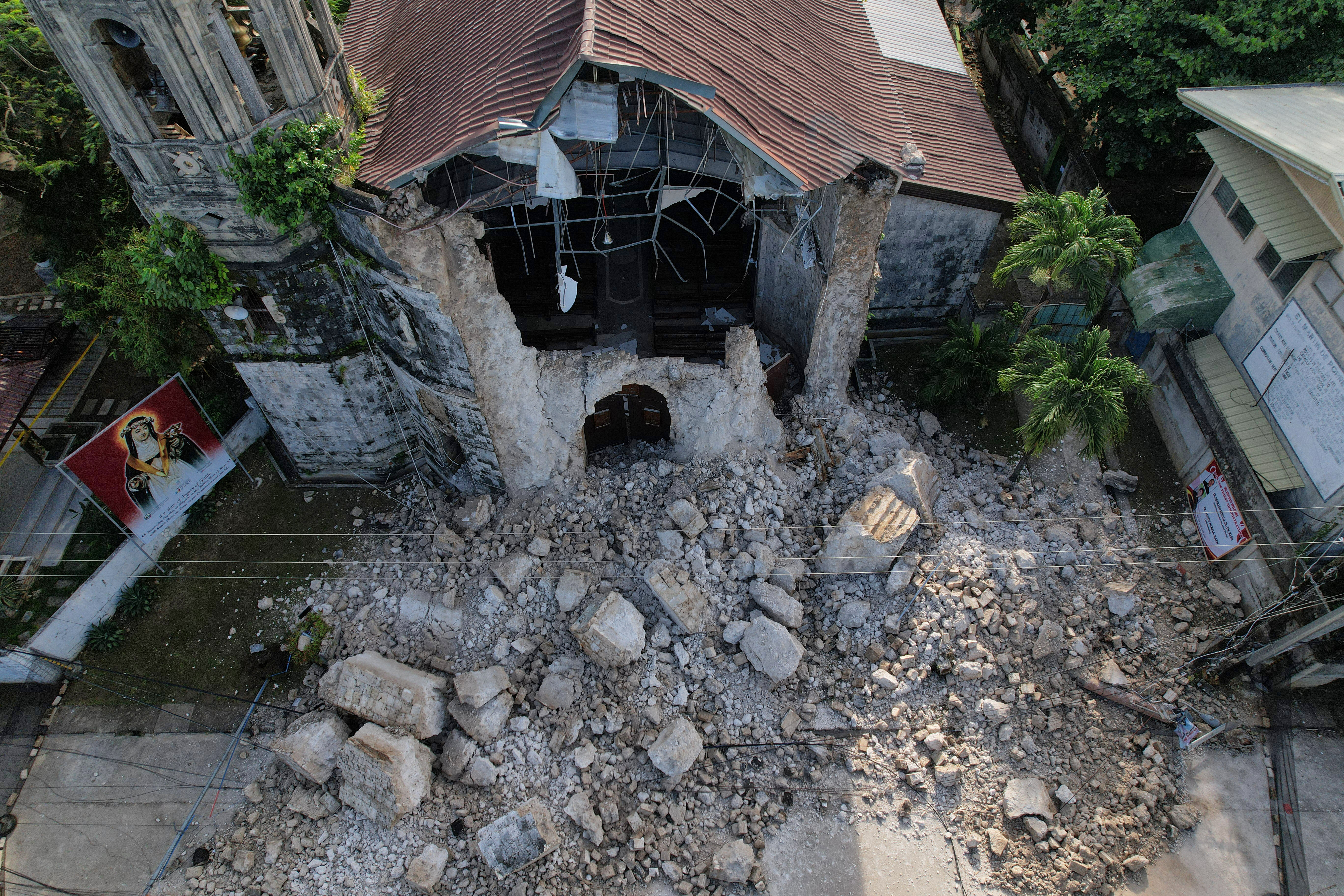 Earthquake death toll rises to 72 in Philippines as recovery efforts shift