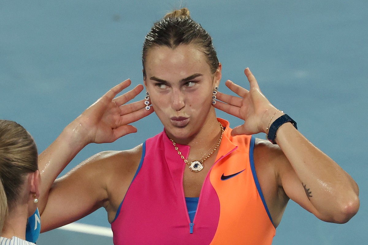 Aryna Sabalenka gestures
