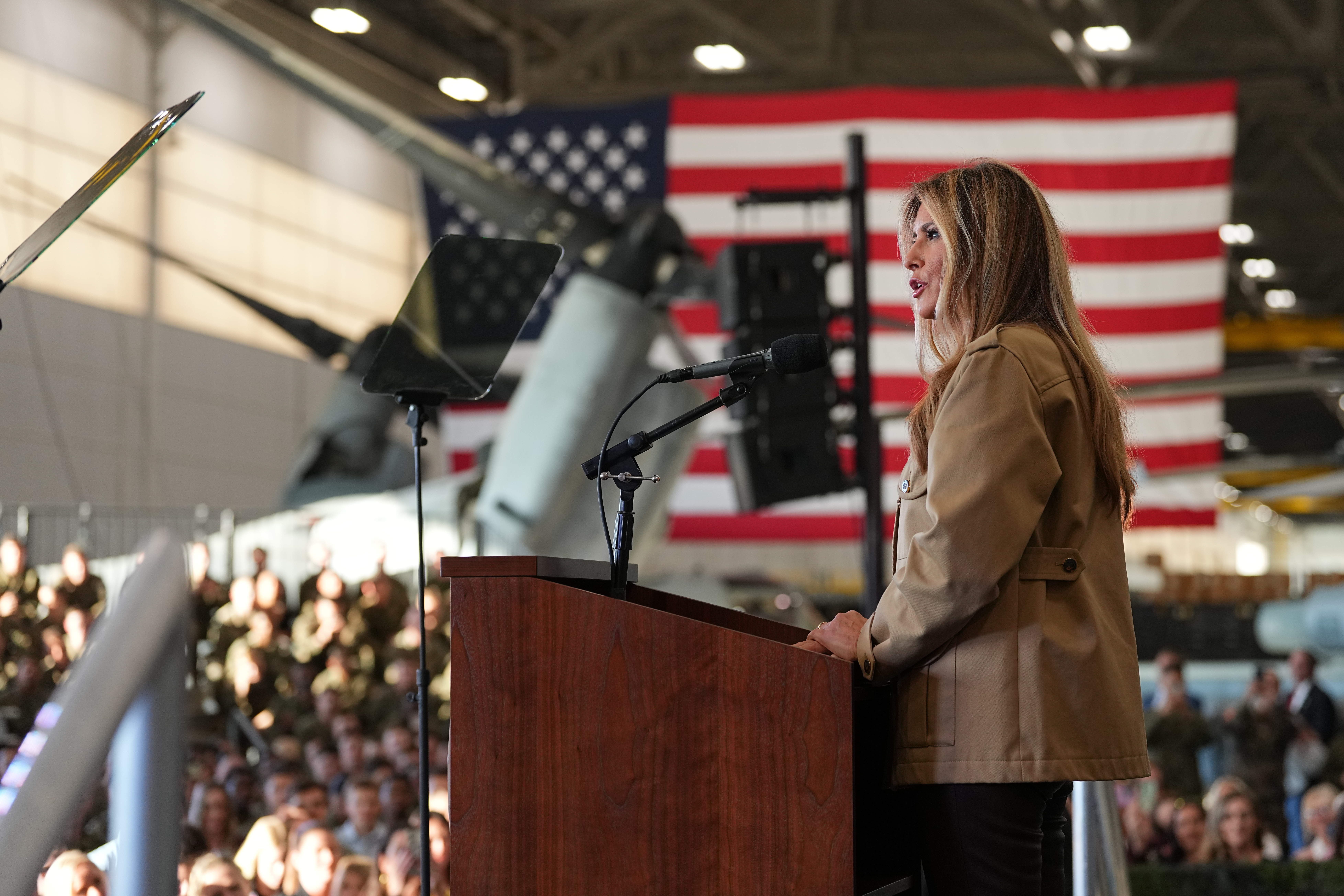 Melania Trump speaks to US military troops in a hangar