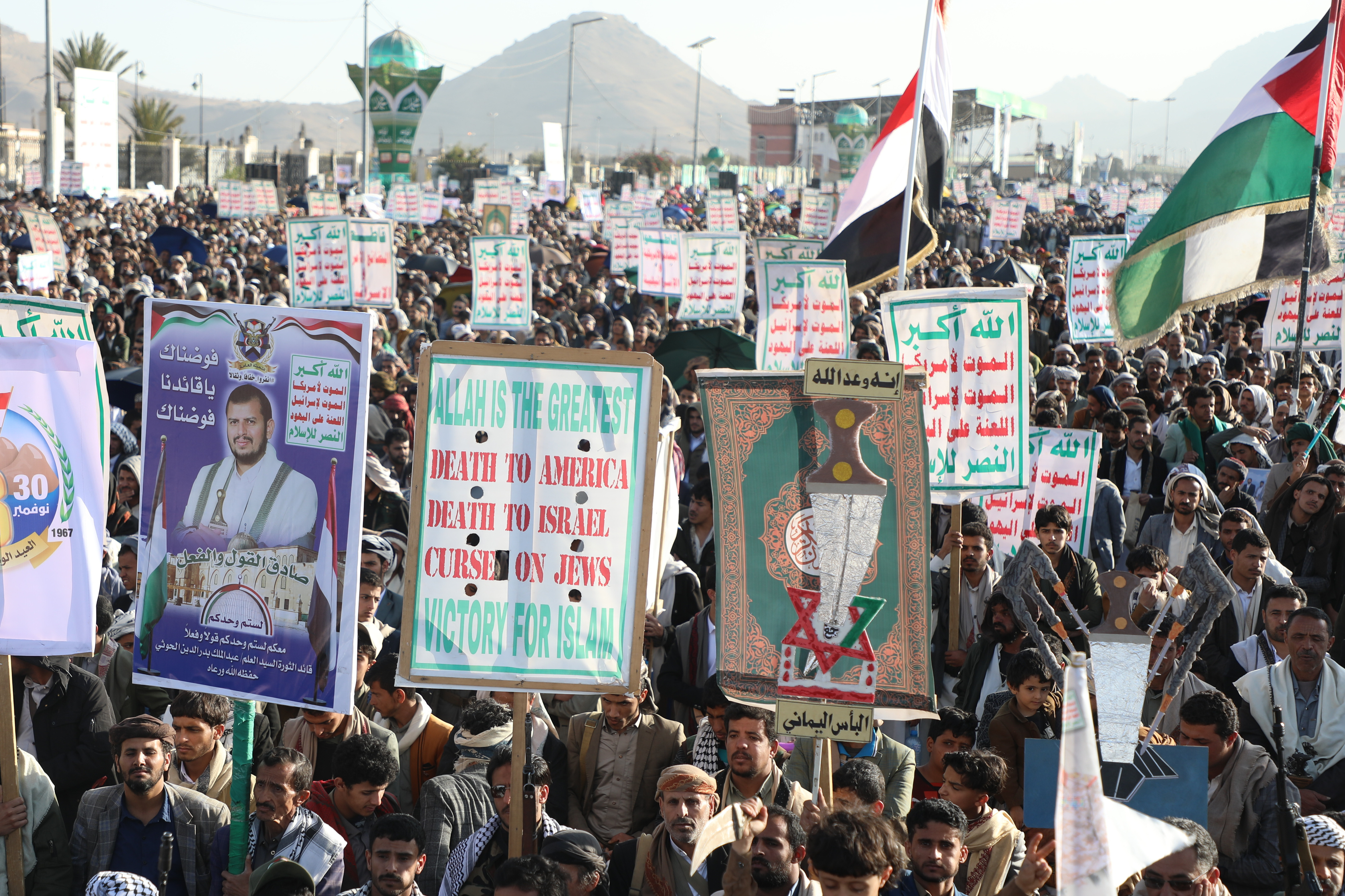Houthi supporters gather as they celebrate independence day, marking the end of British rule in South Yemen in 1967, in Sanaa, Yemen, Sunday, Nov. 30, 2025. (AP Photo/Osamah Abdulrahman)