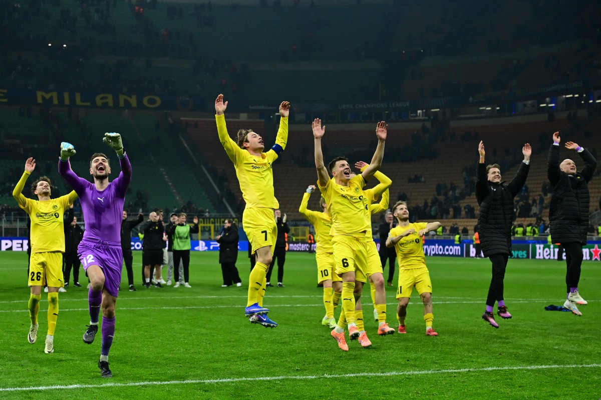 Bodo/Glimt's players celebrate their win.