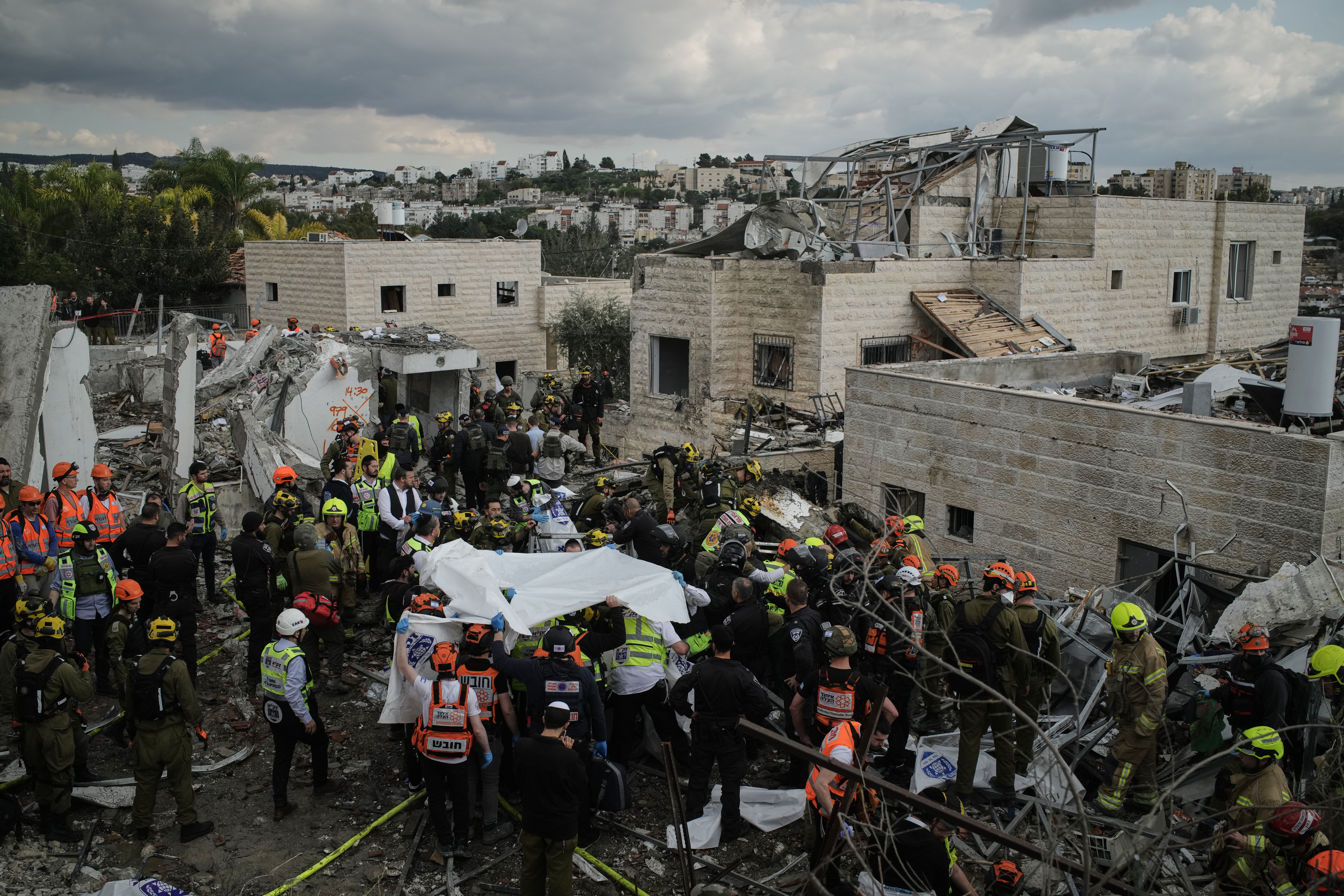 Iranian missile on Beit Shemesh leaves nine dead in Israel