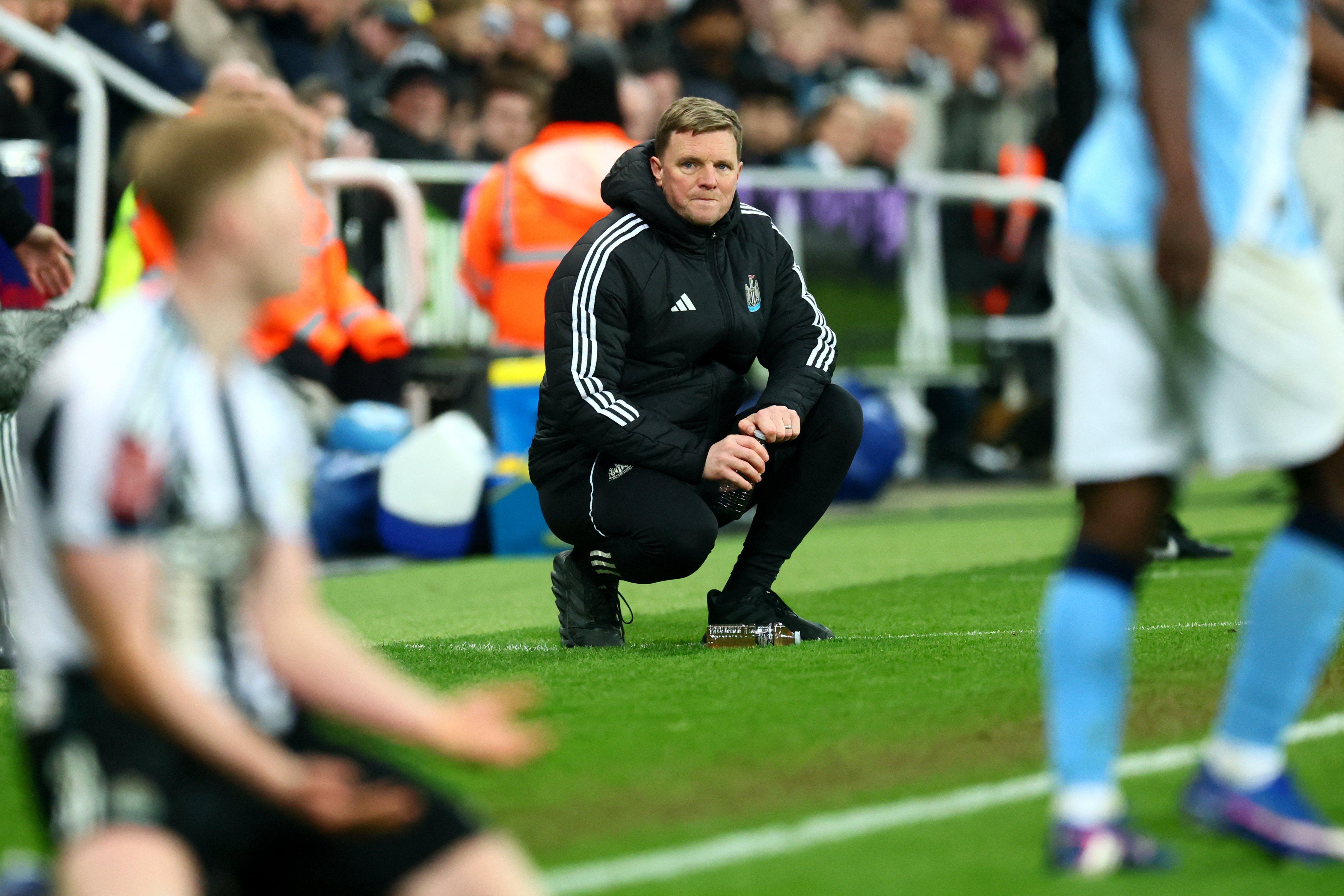 Newcastle United's English head coach Eddie Howe looks on during the English English FA Cup fifth round football match between Newcastle United and Manchester City at St James' Park in Newcastle-upon-Tyne, north east England on March 7, 2026. (Photo by Paul Currie / AFP) / RESTRICTED TO EDITORIAL USE. NO USE WITH UNAUTHORIZED AUDIO, VIDEO, DATA, FIXTURE LISTS, CLUB/LEAGUE LOGOS OR 'LIVE' SERVICES. ONLINE IN-MATCH USE LIMITED TO 120 IMAGES. AN ADDITIONAL 40 IMAGES MAY BE USED IN EXTRA TIME. NO VIDEO EMULATION. SOCIAL MEDIA IN-MATCH USE LIMITED TO 120 IMAGES. AN ADDITIONAL 40 IMAGES MAY BE USED IN EXTRA TIME. NO USE IN BETTING PUBLICATIONS, GAMES OR SINGLE CLUB/LEAGUE/PLAYER PUBLICATIONS.