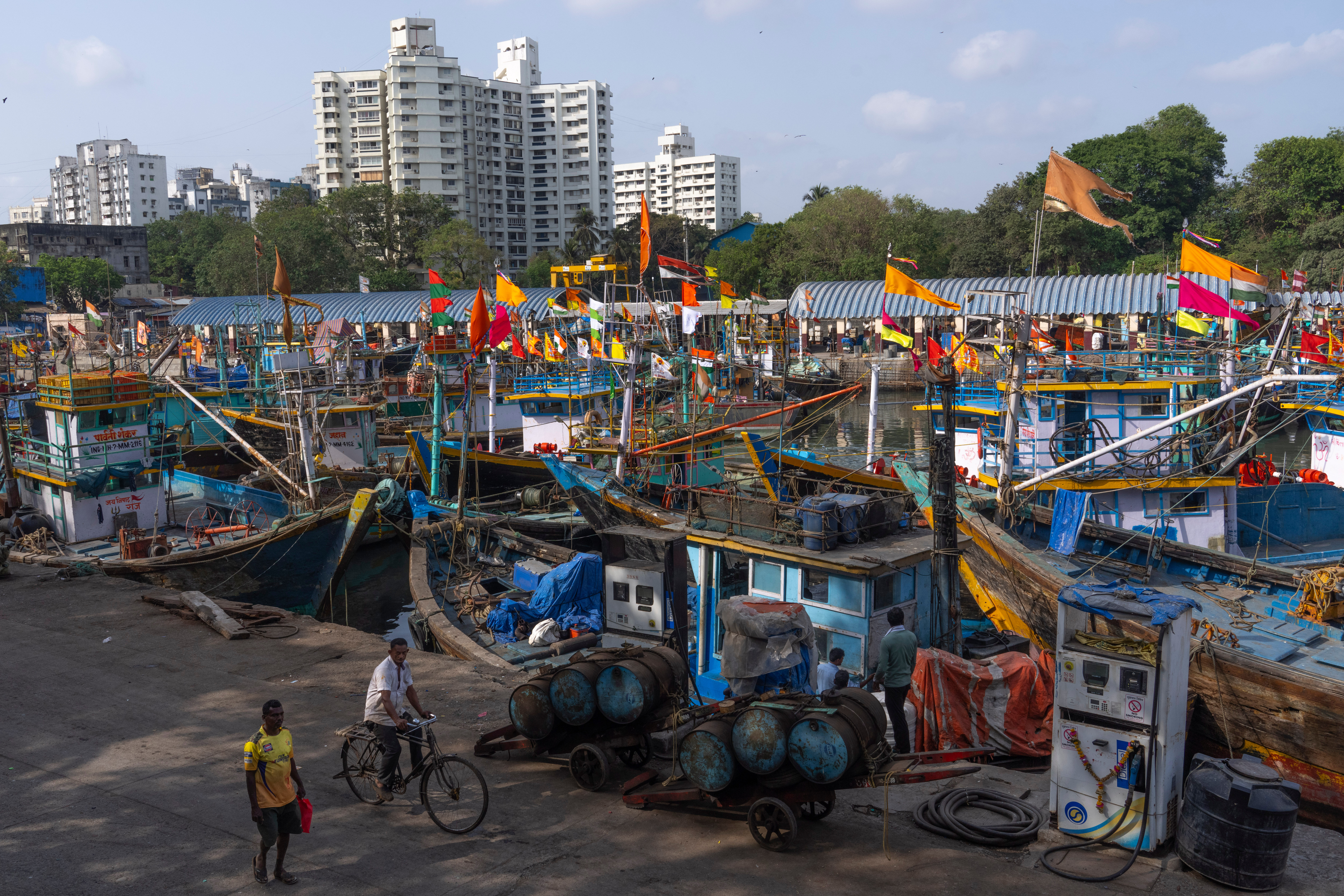 Mumbai's Sassoon Dock quiets as fuel prices choke fishing trade